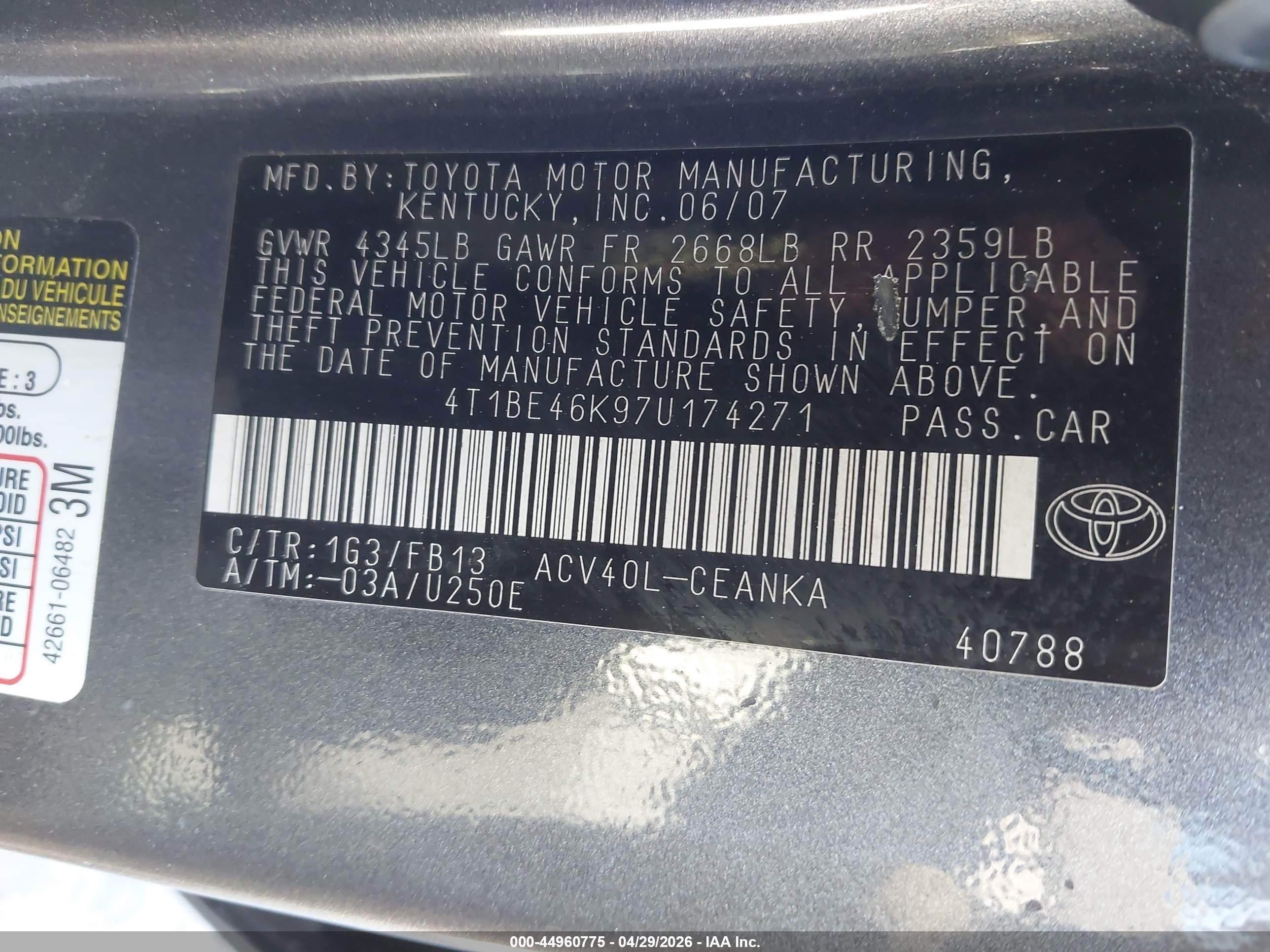 TOYOTA CAMRY image 9