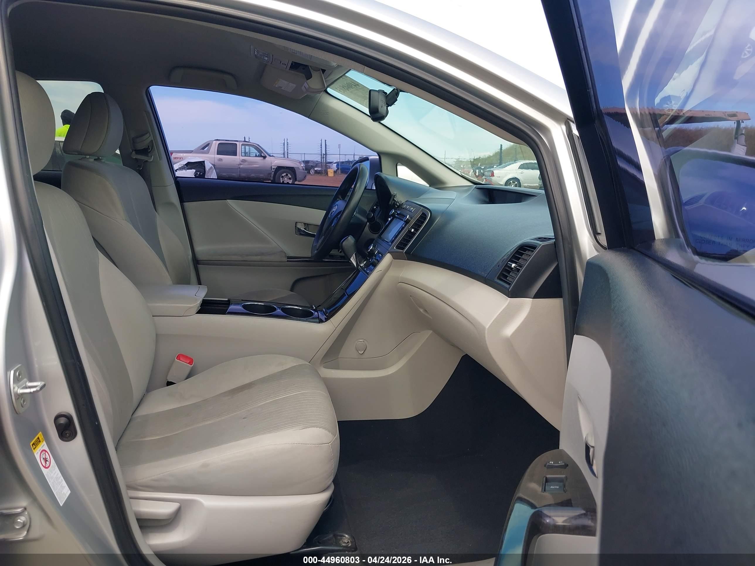 TOYOTA VENZA image 5