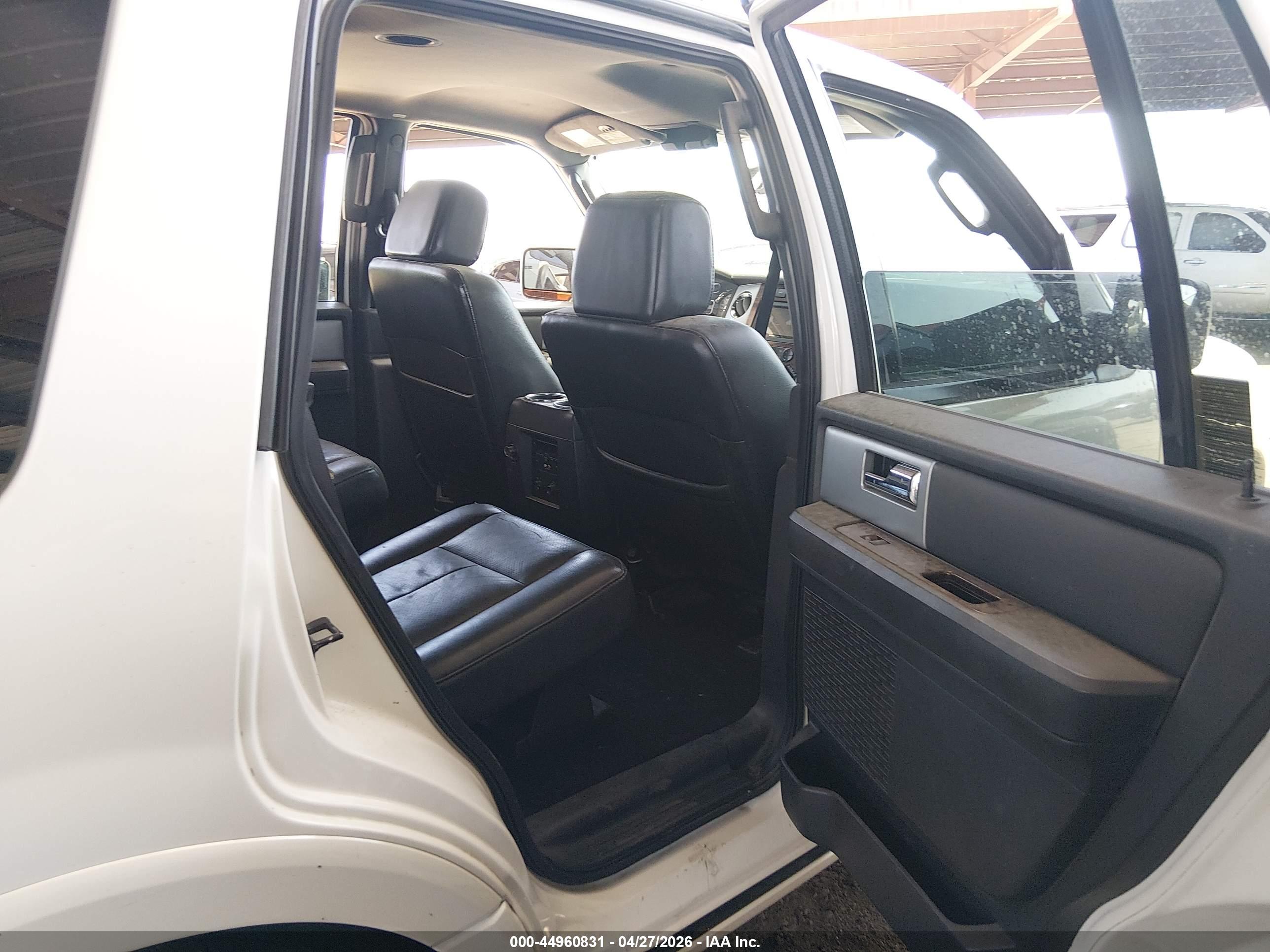 FORD EXPEDITION image 8
