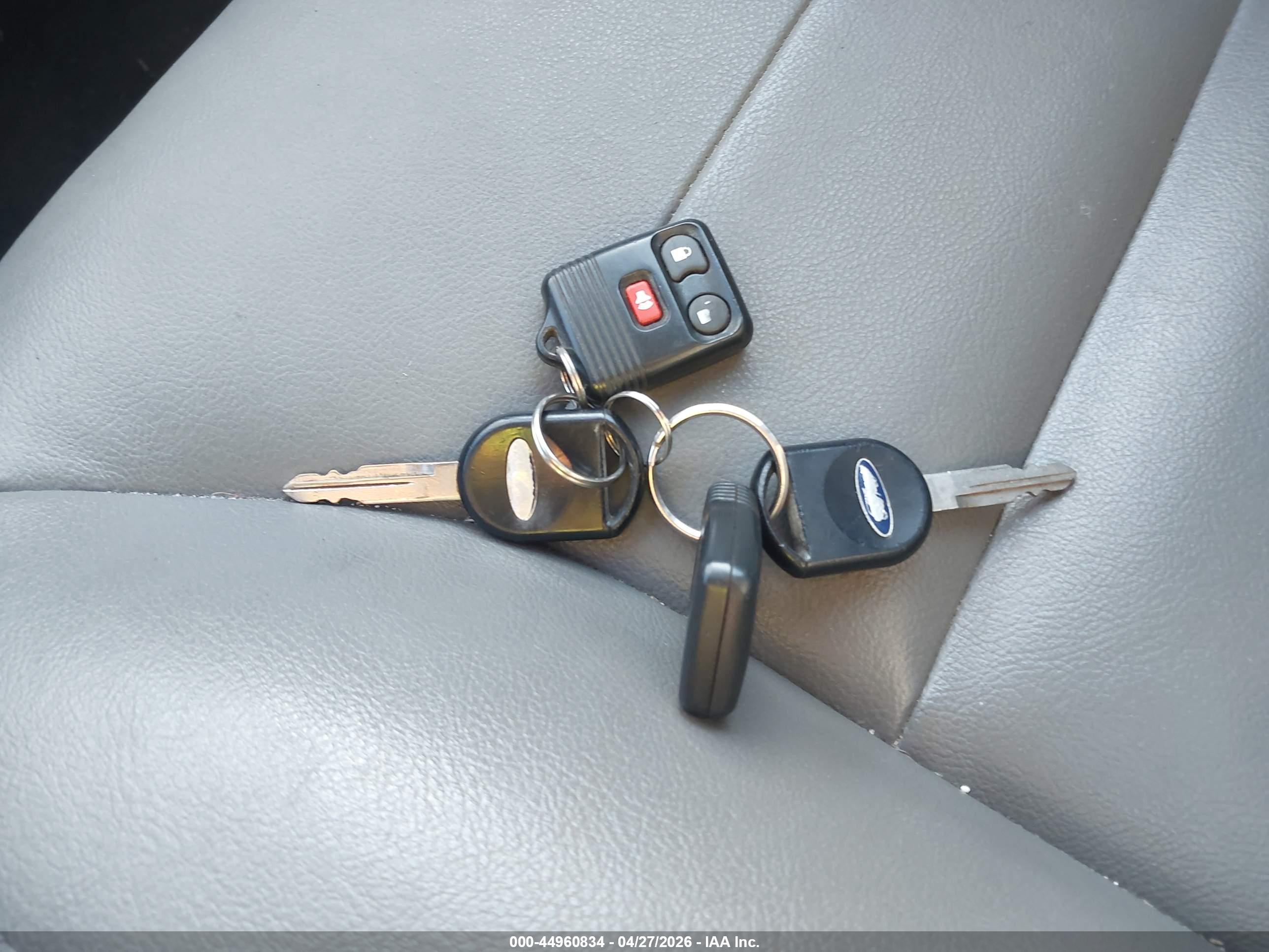 FORD ESCAPE image 11