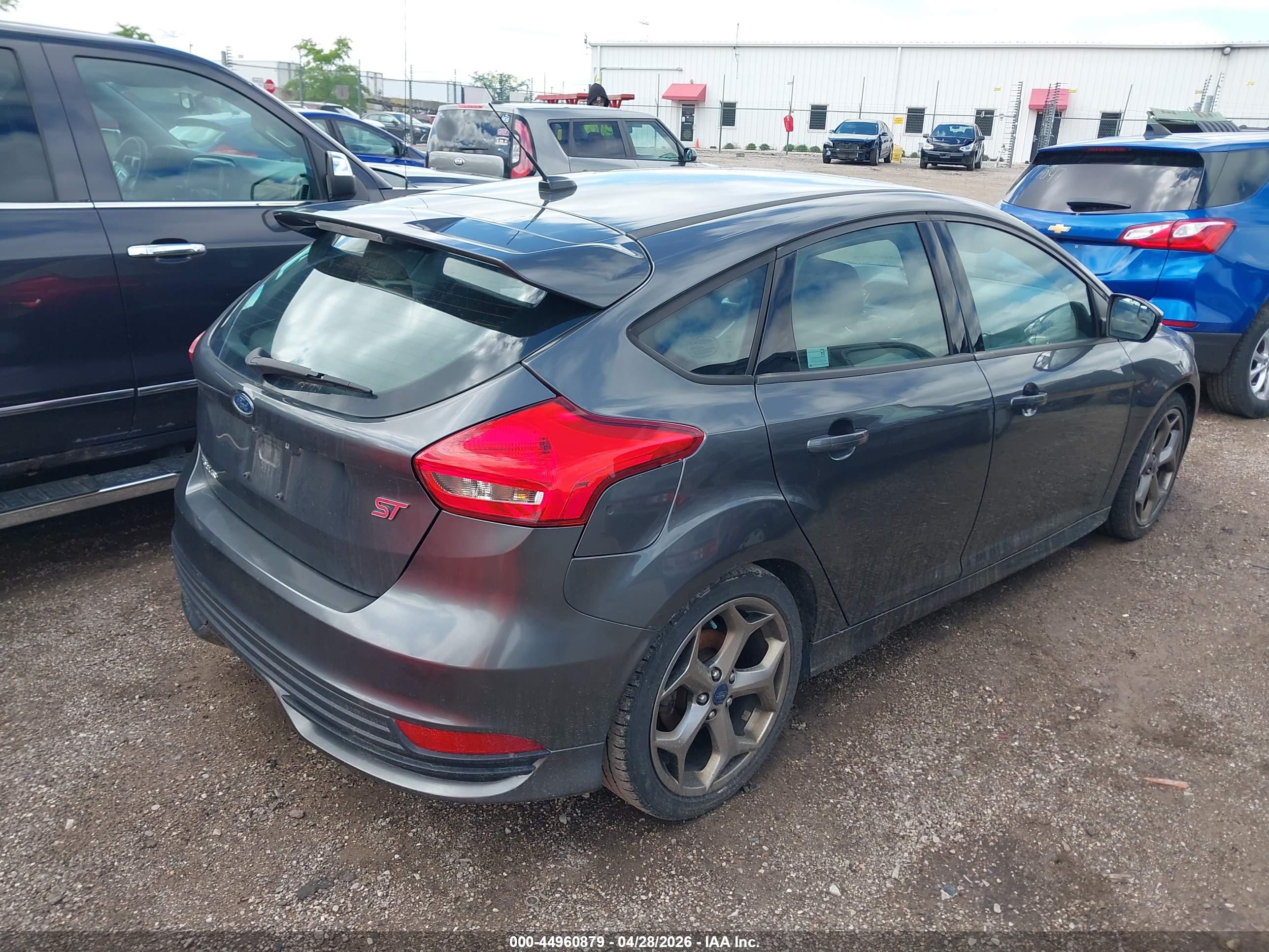FORD FOCUS image 4