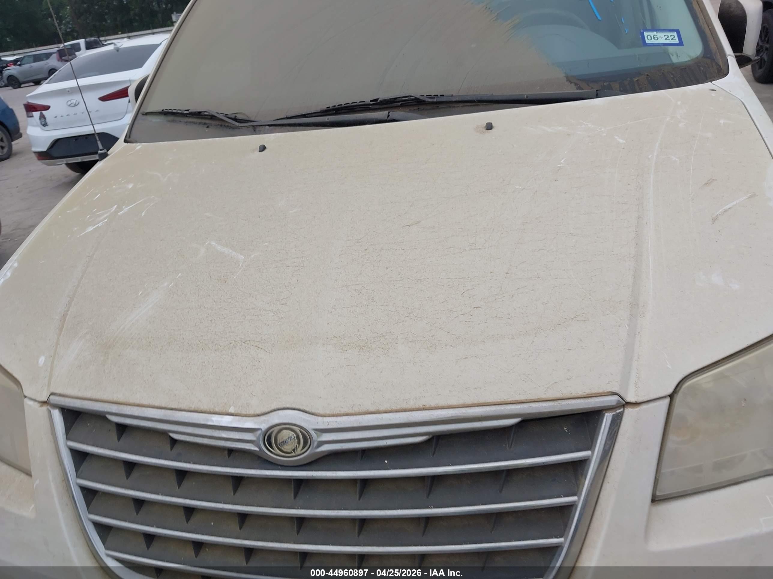 CHRYSLER TOWN image 6