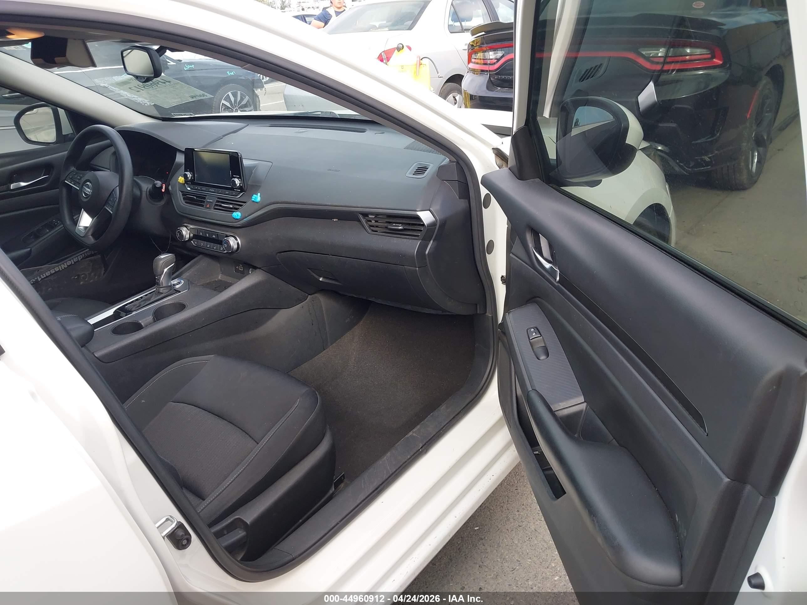 NISSAN ALTIMA image 5
