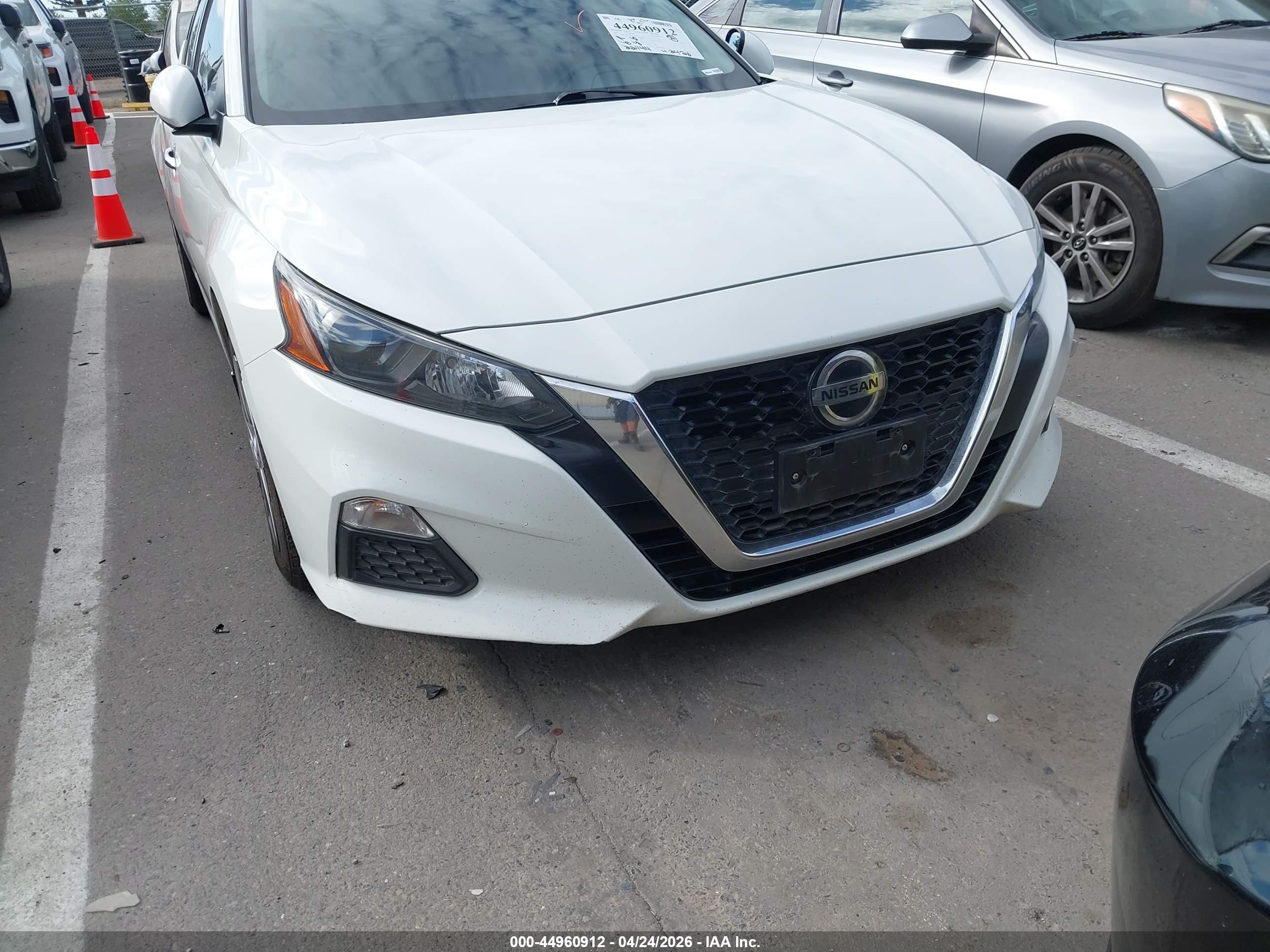 NISSAN ALTIMA image 6
