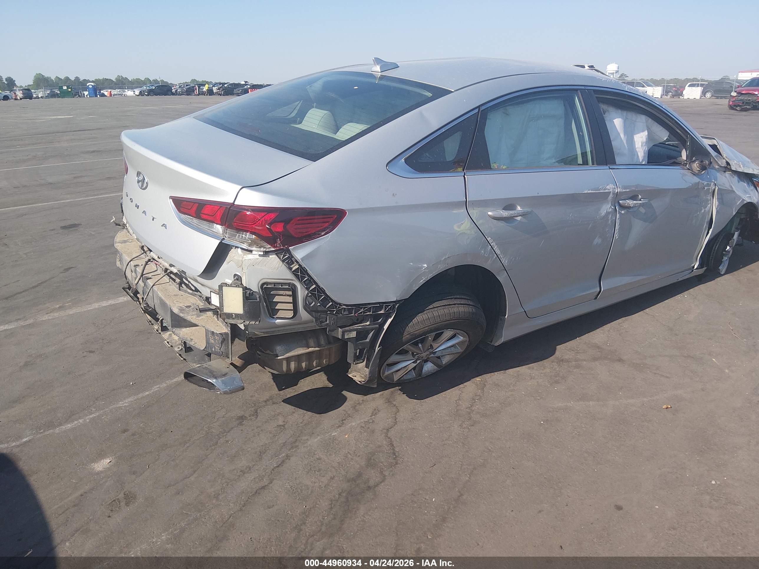 HYUNDAI SONATA image 4