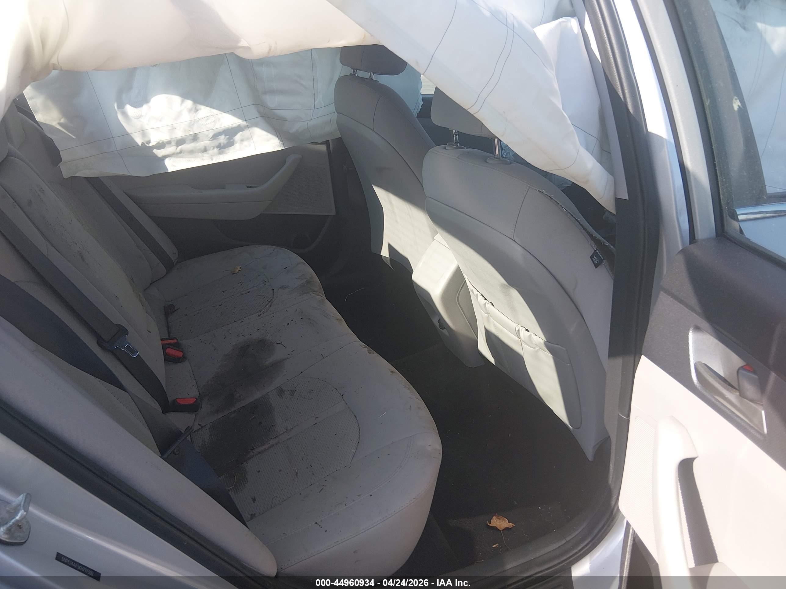 HYUNDAI SONATA image 8