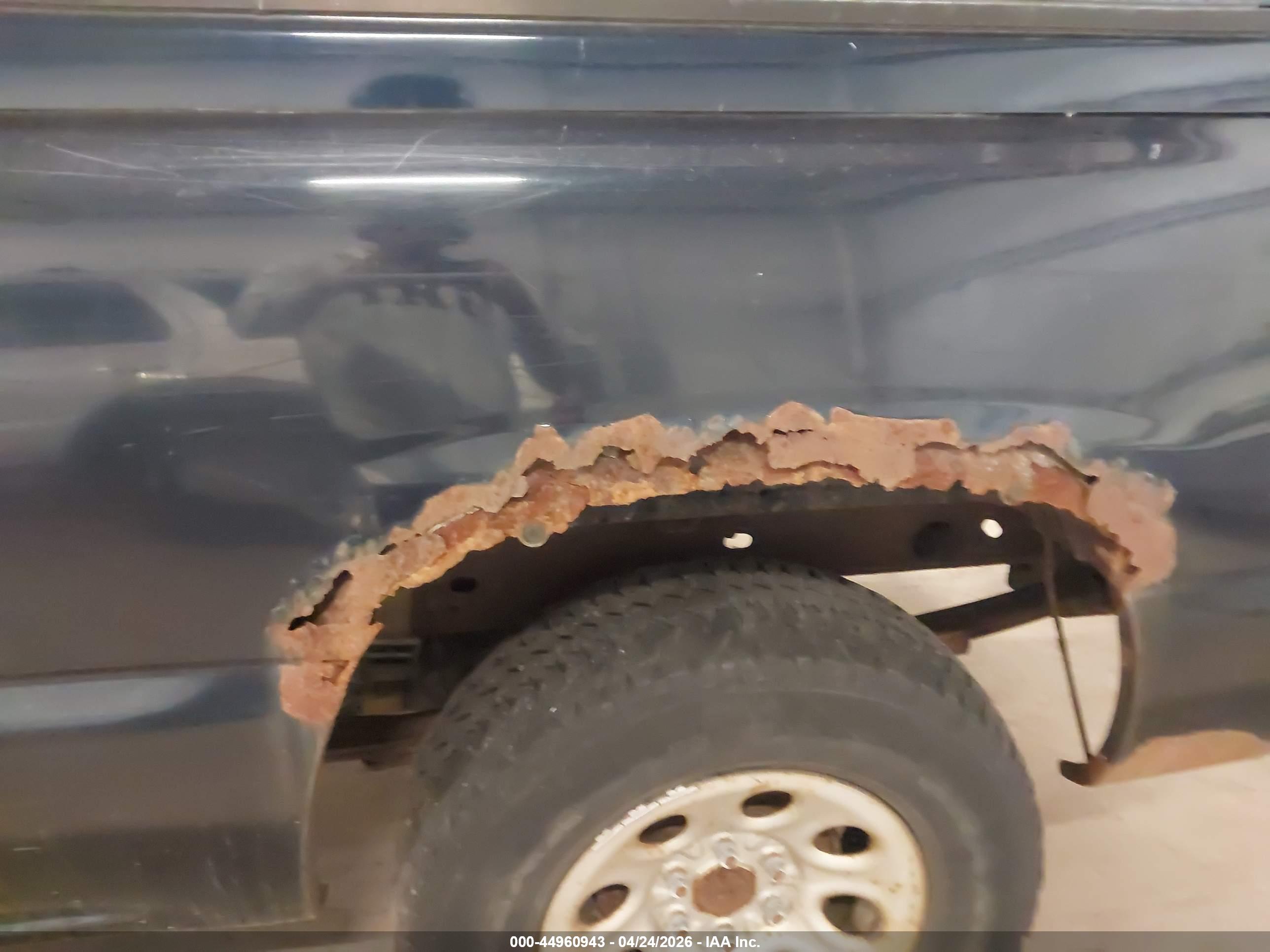 CHEVROLET SILVERADO image 6