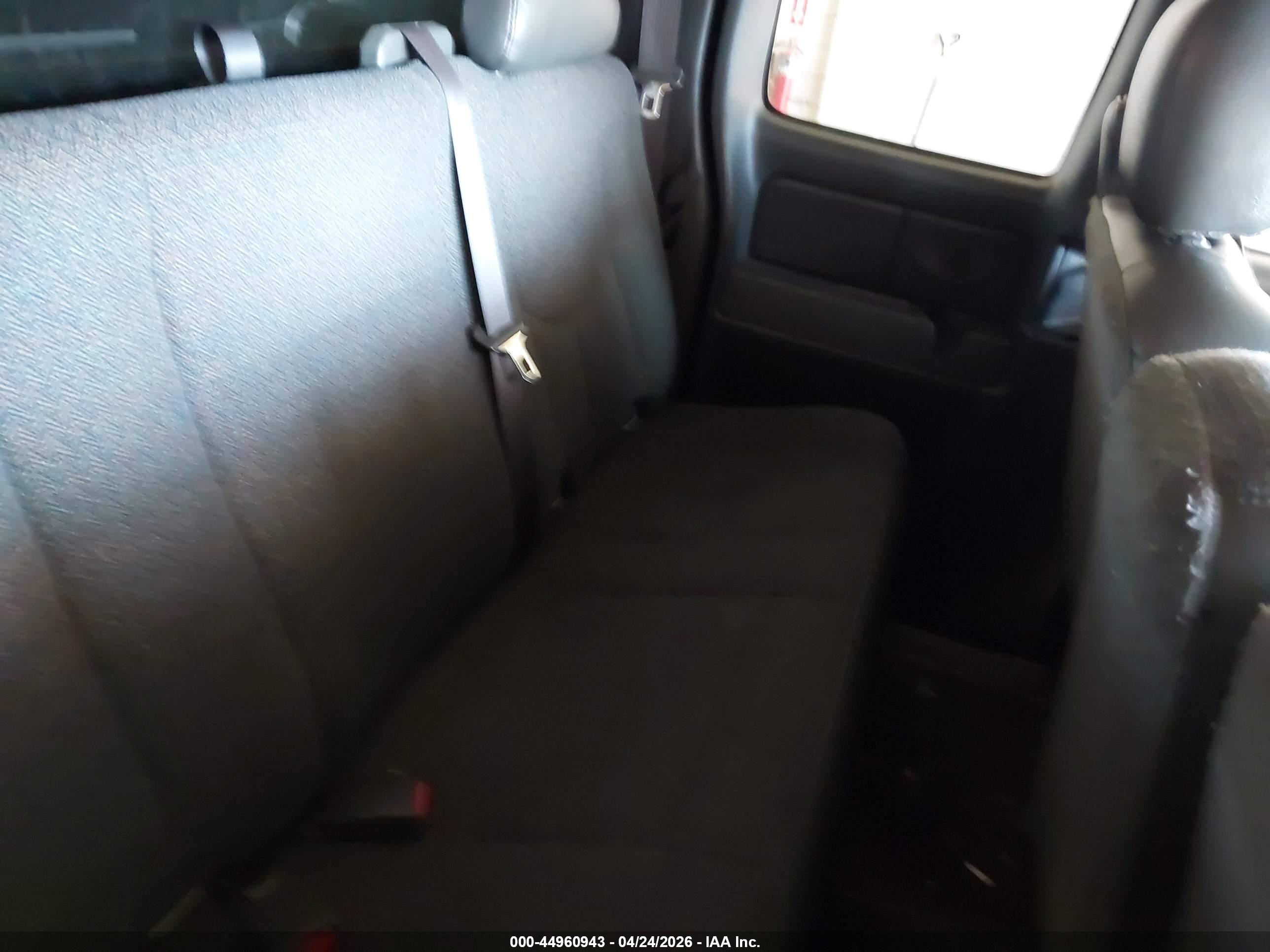 CHEVROLET SILVERADO image 8