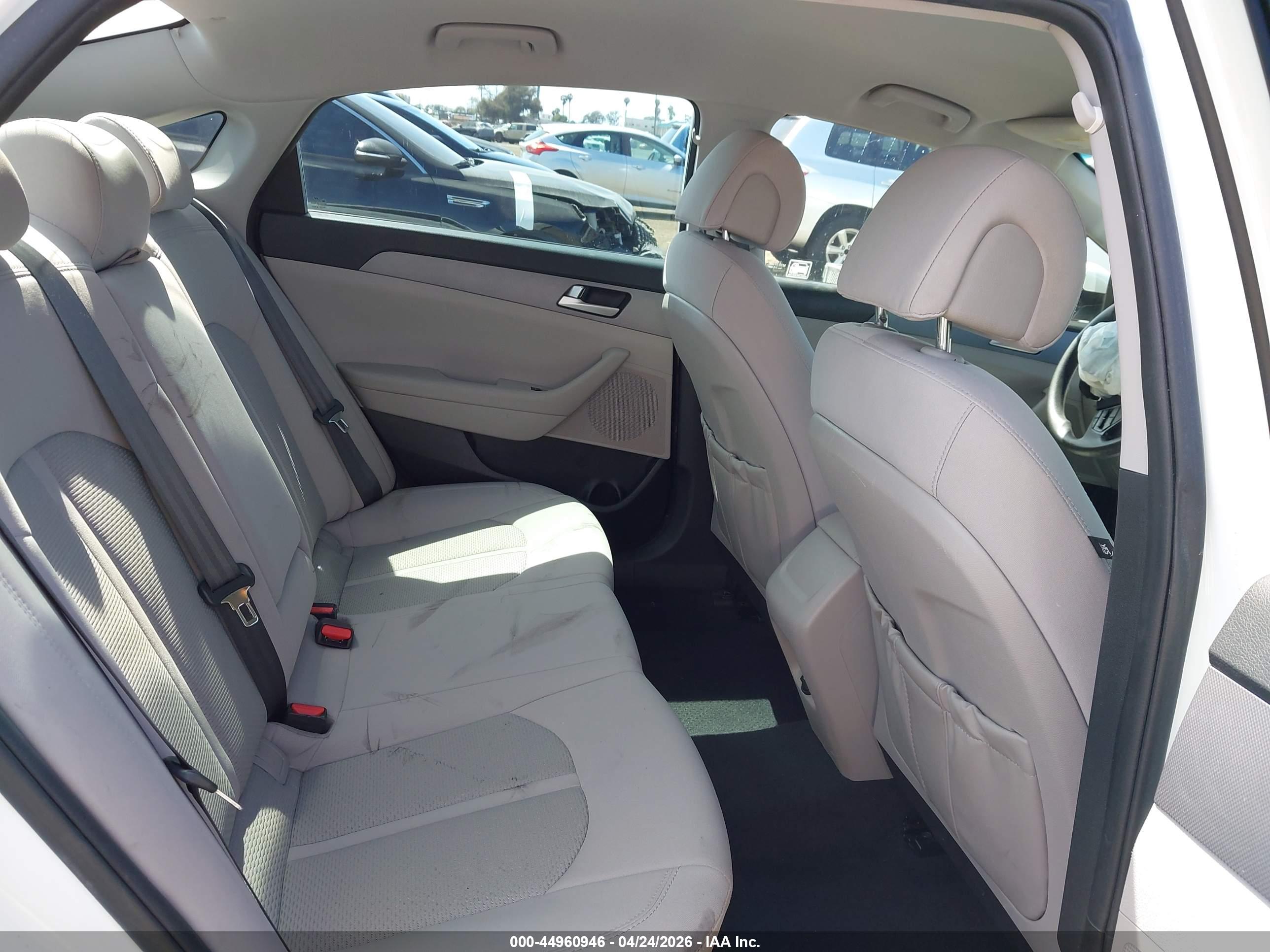 HYUNDAI SONATA image 8