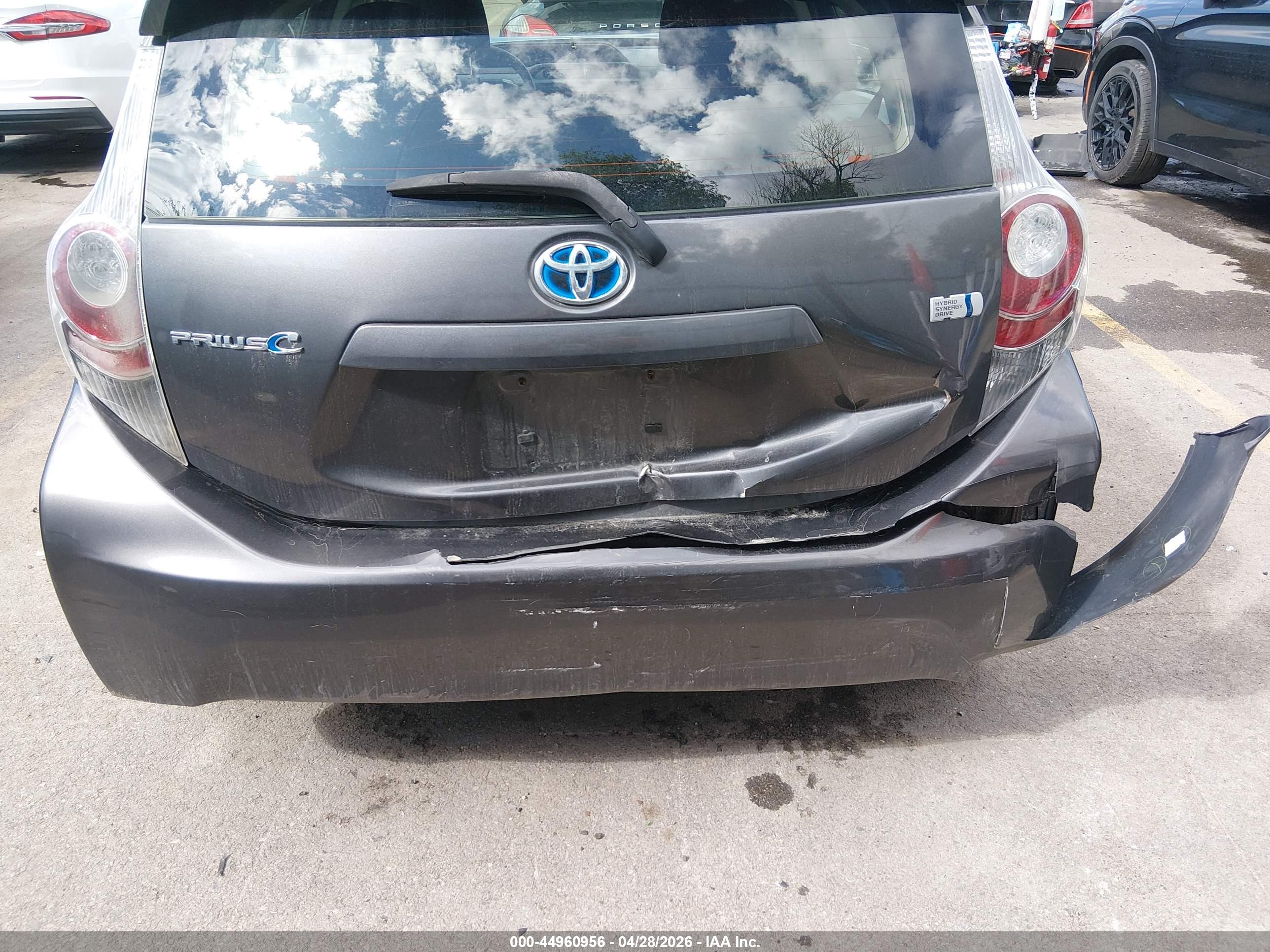 TOYOTA PRIUS image 6