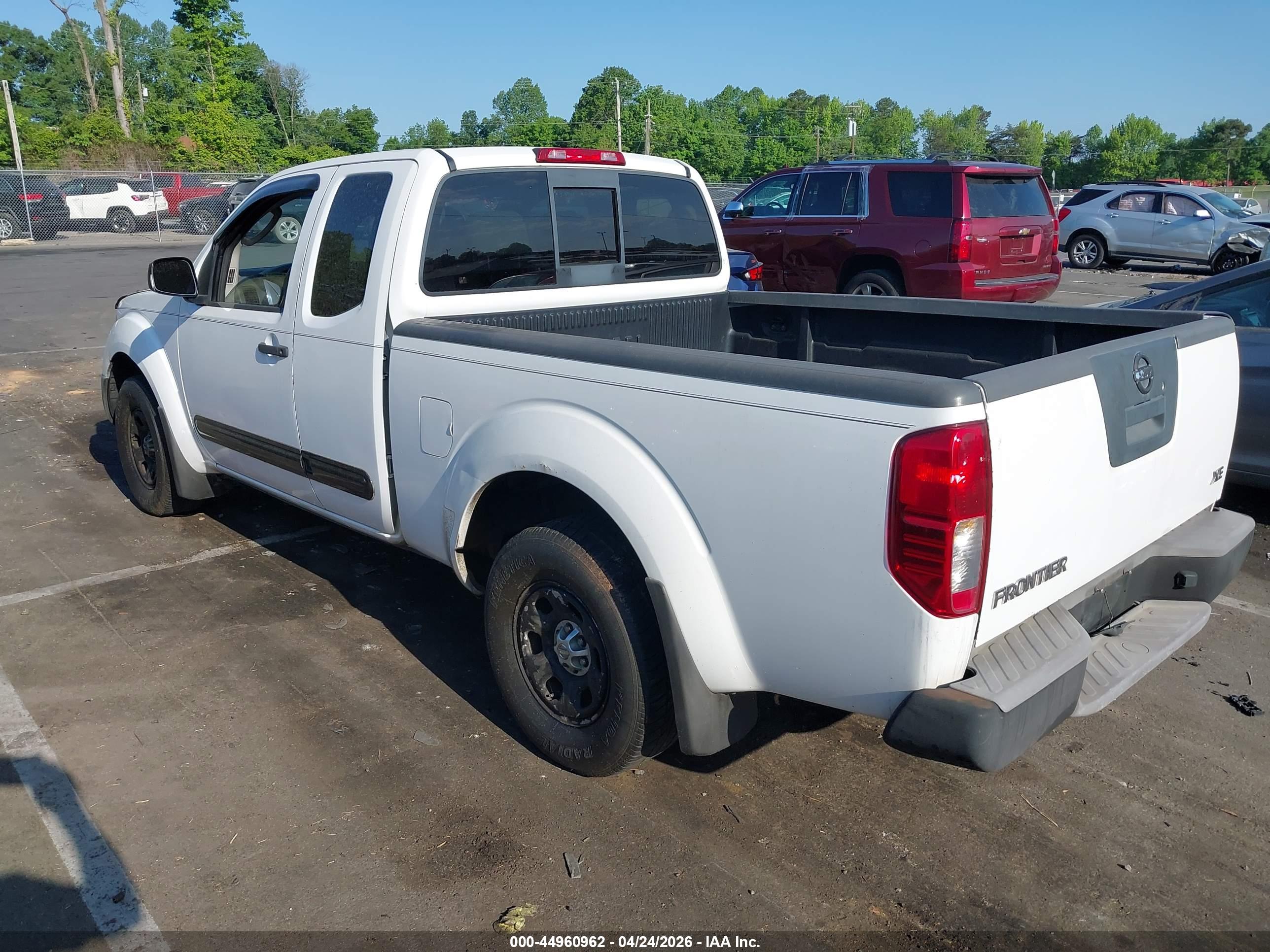 NISSAN FRONTIER image 3