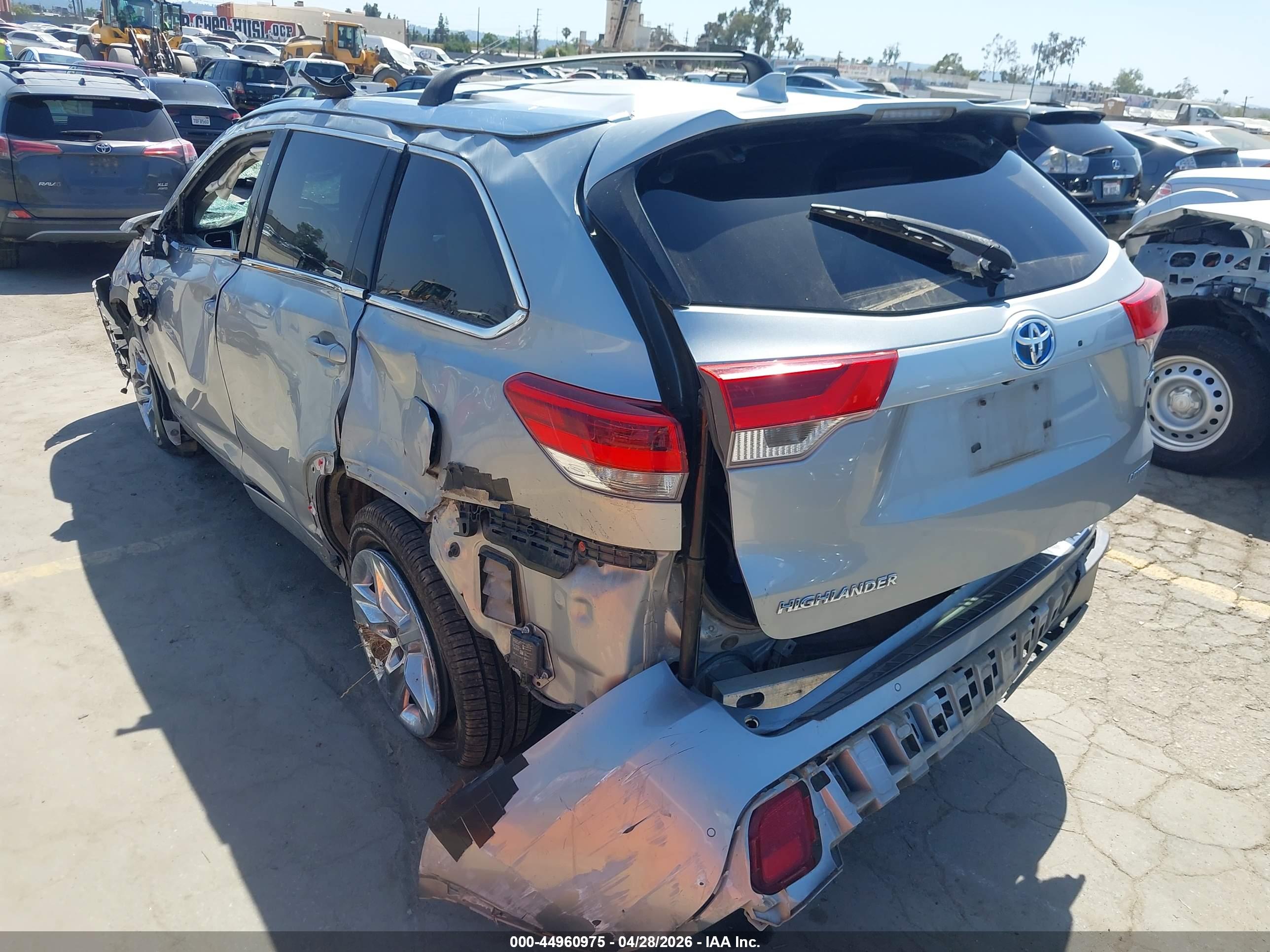 TOYOTA HIGHLANDER image 3