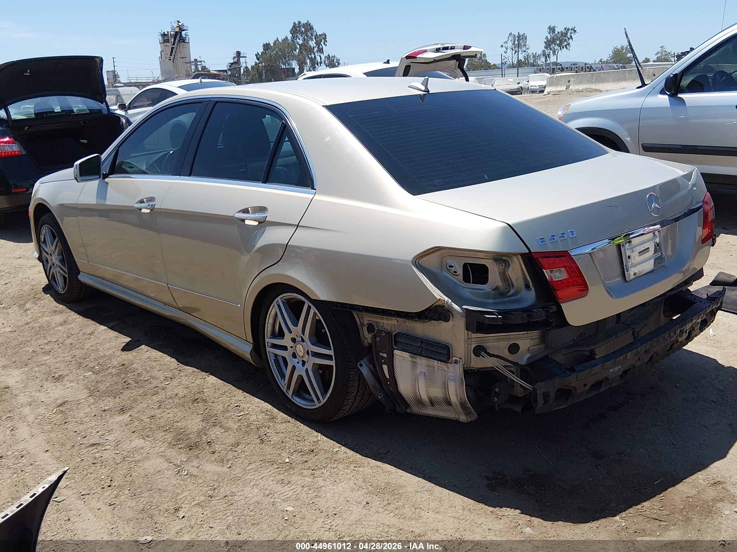 MERCEDES-BENZ E image 3