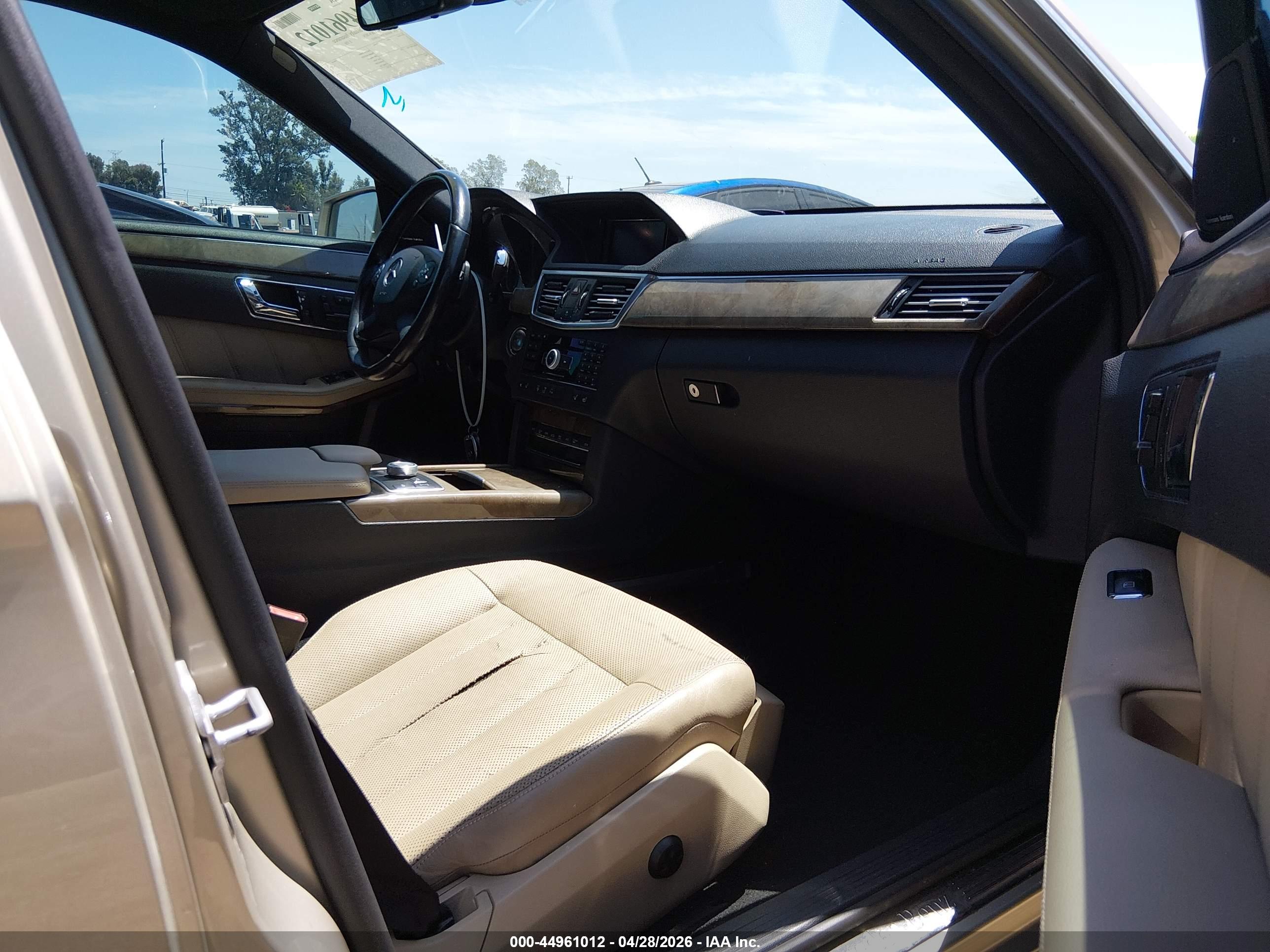 MERCEDES-BENZ E image 5