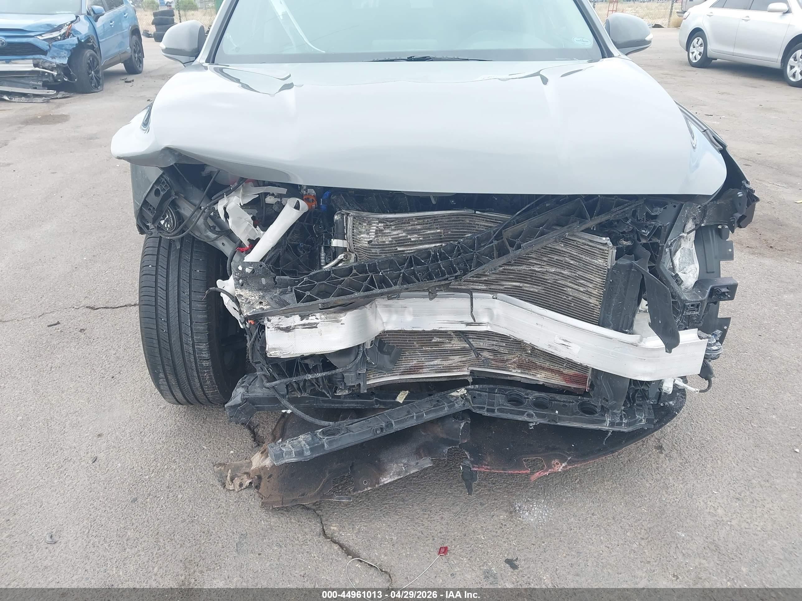 HYUNDAI SANTA image 6