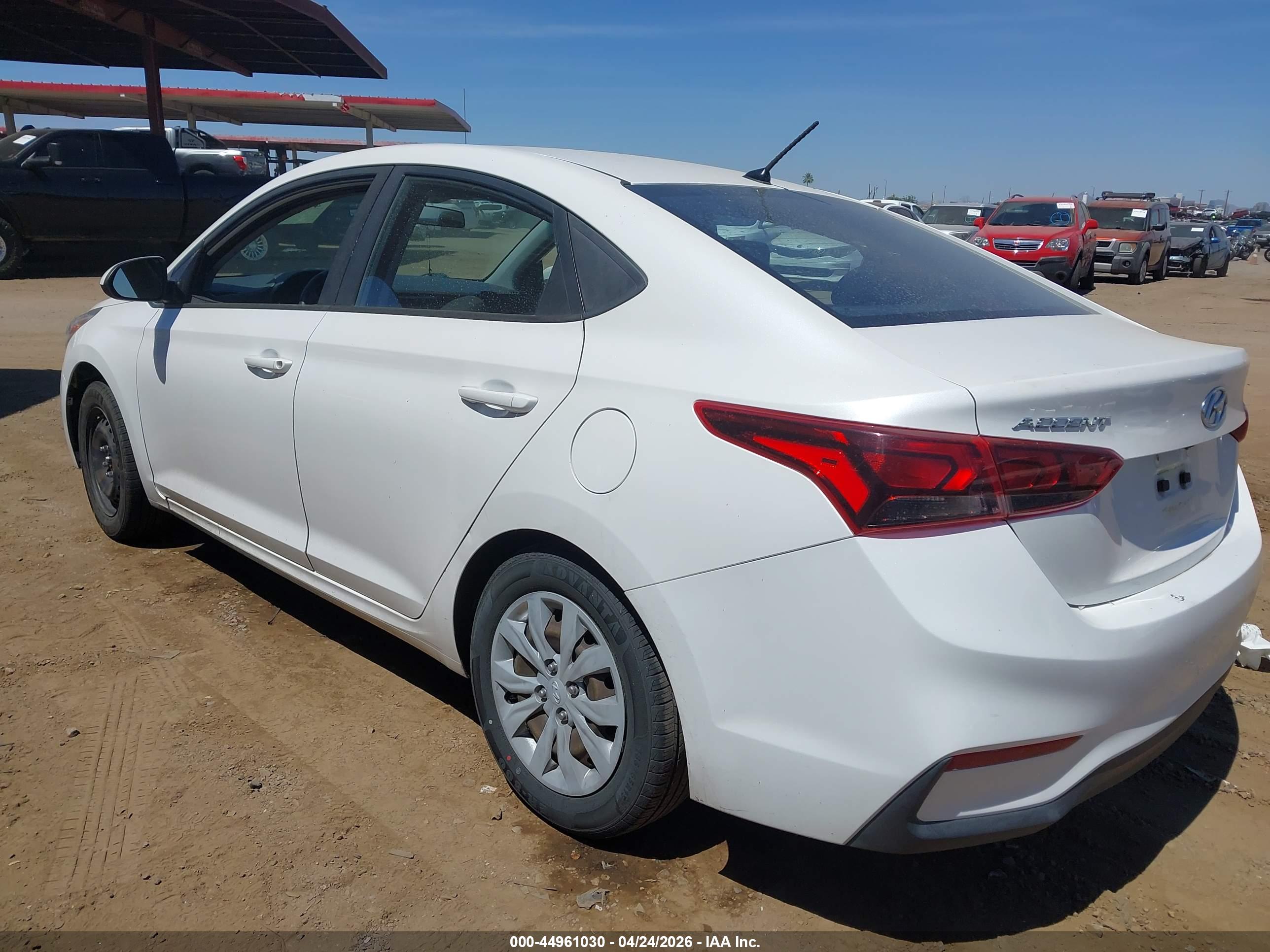 HYUNDAI ACCENT image 3