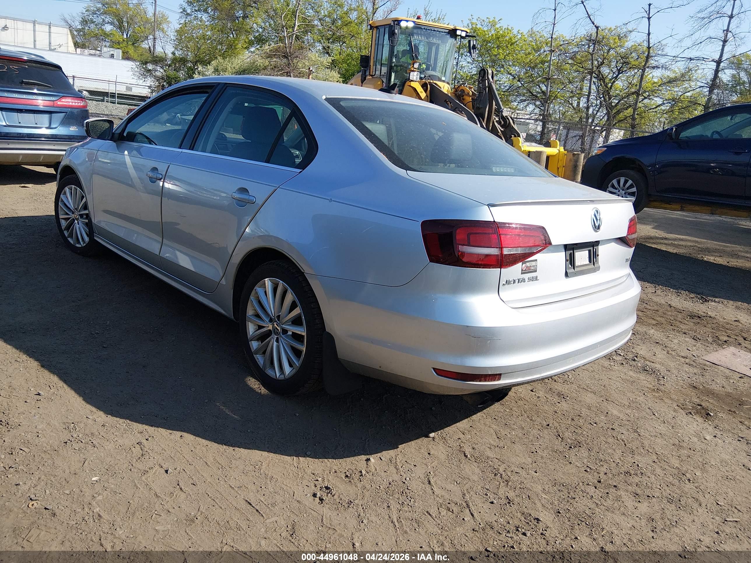 VOLKSWAGEN JETTA image 3