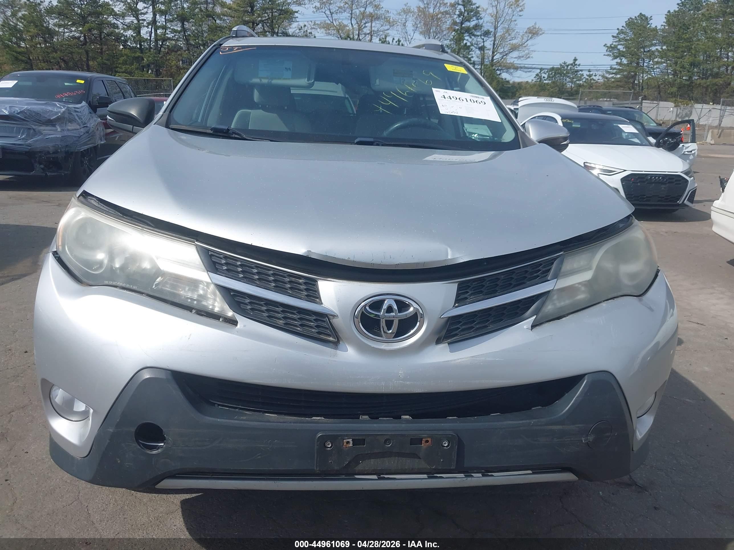 TOYOTA RAV4 image 6