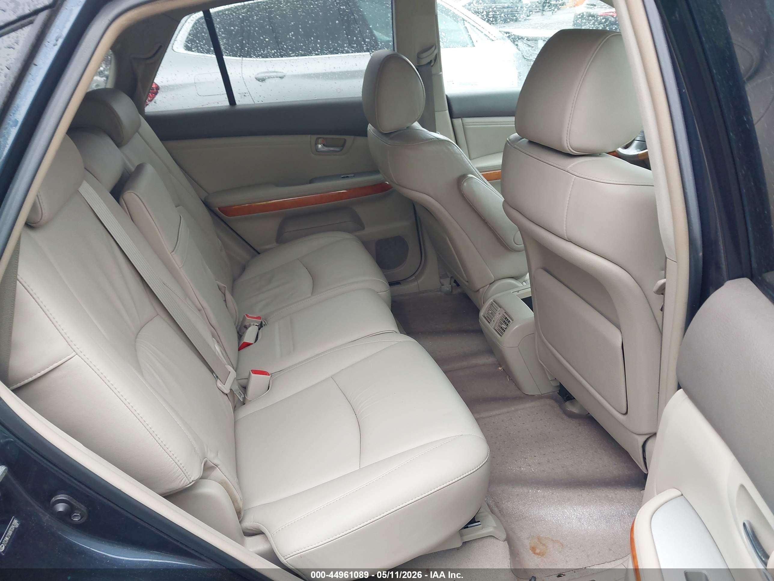 LEXUS RX image 8