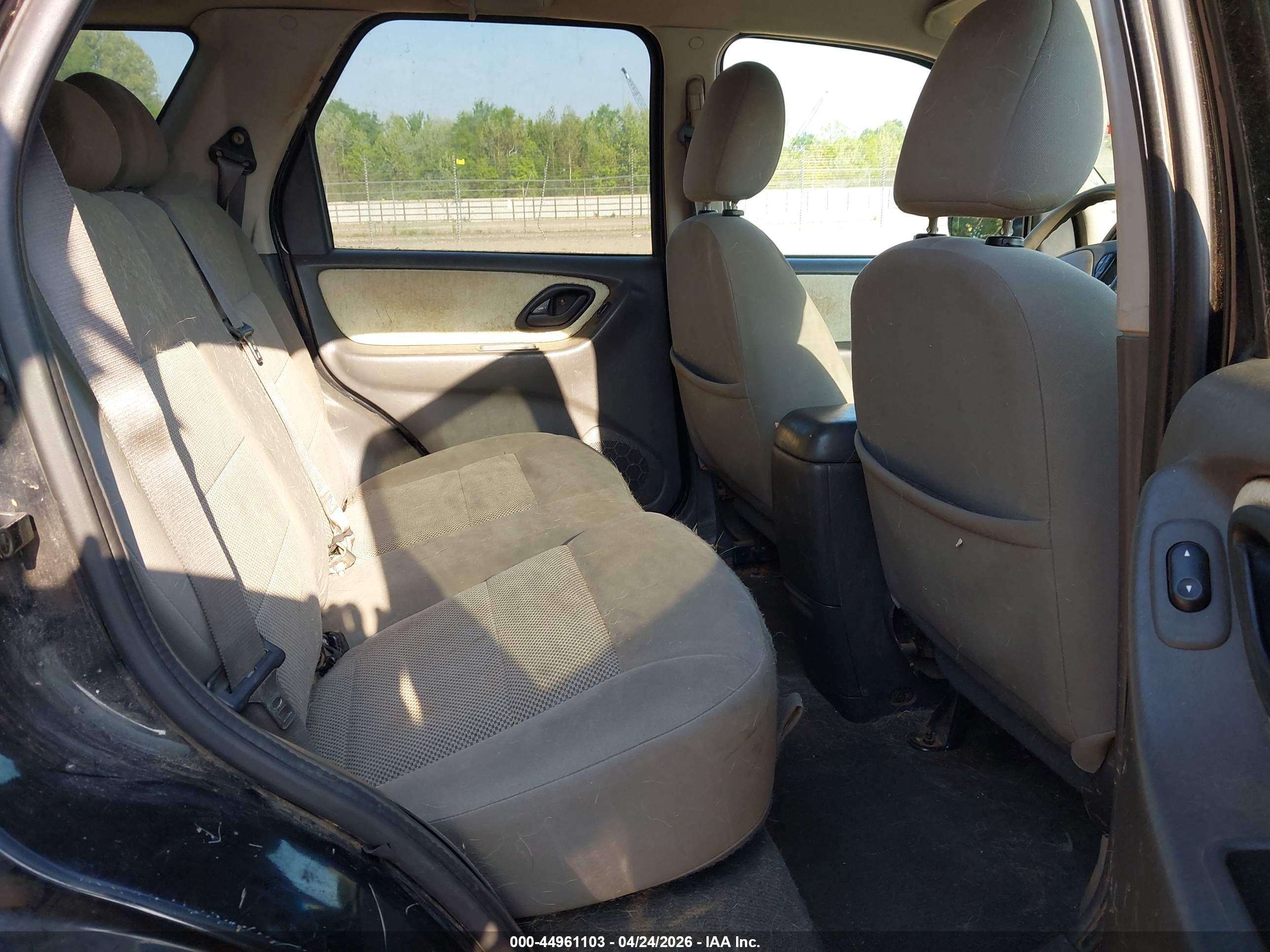 FORD ESCAPE image 8