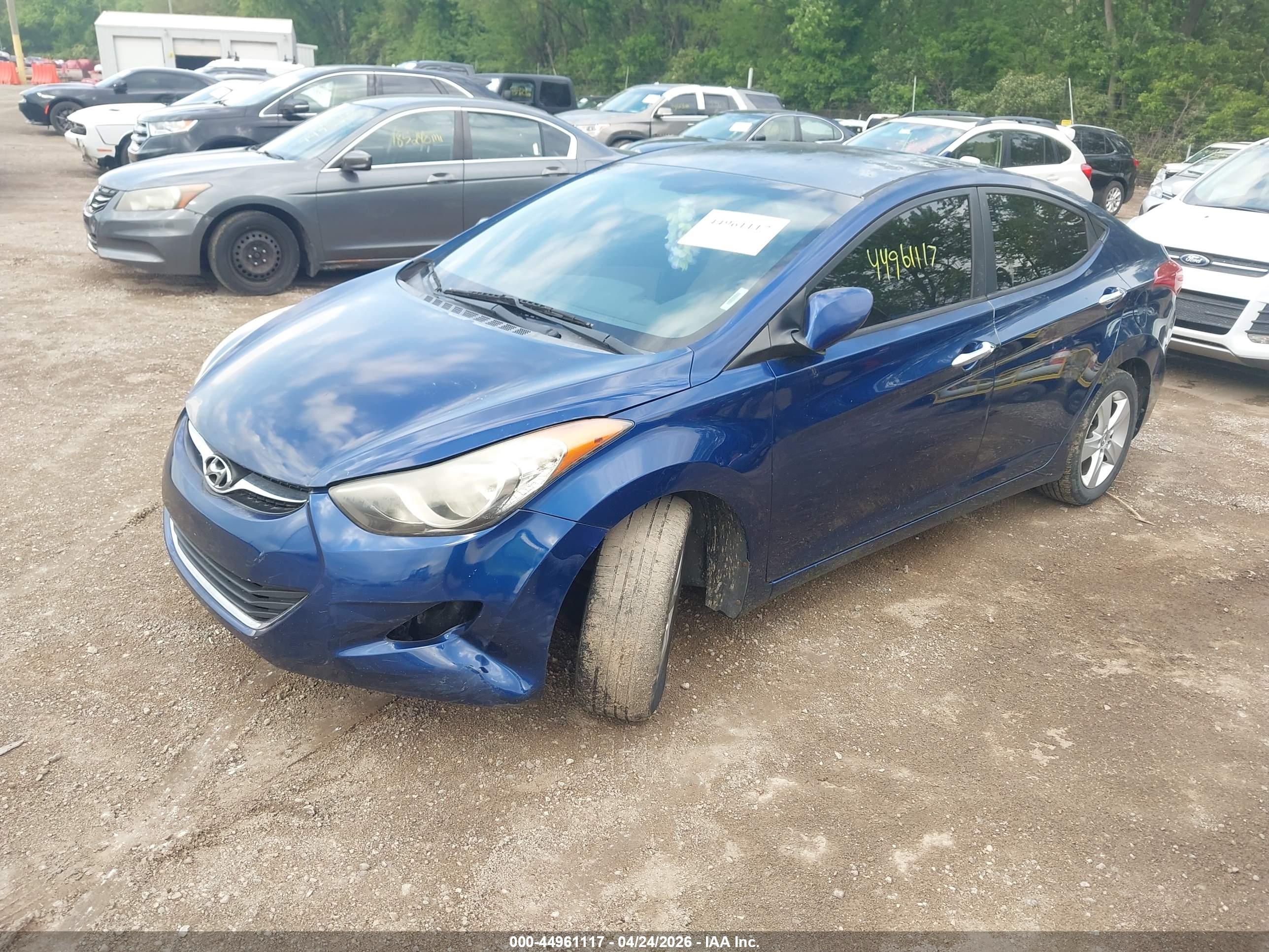 HYUNDAI ELANTRA image 2