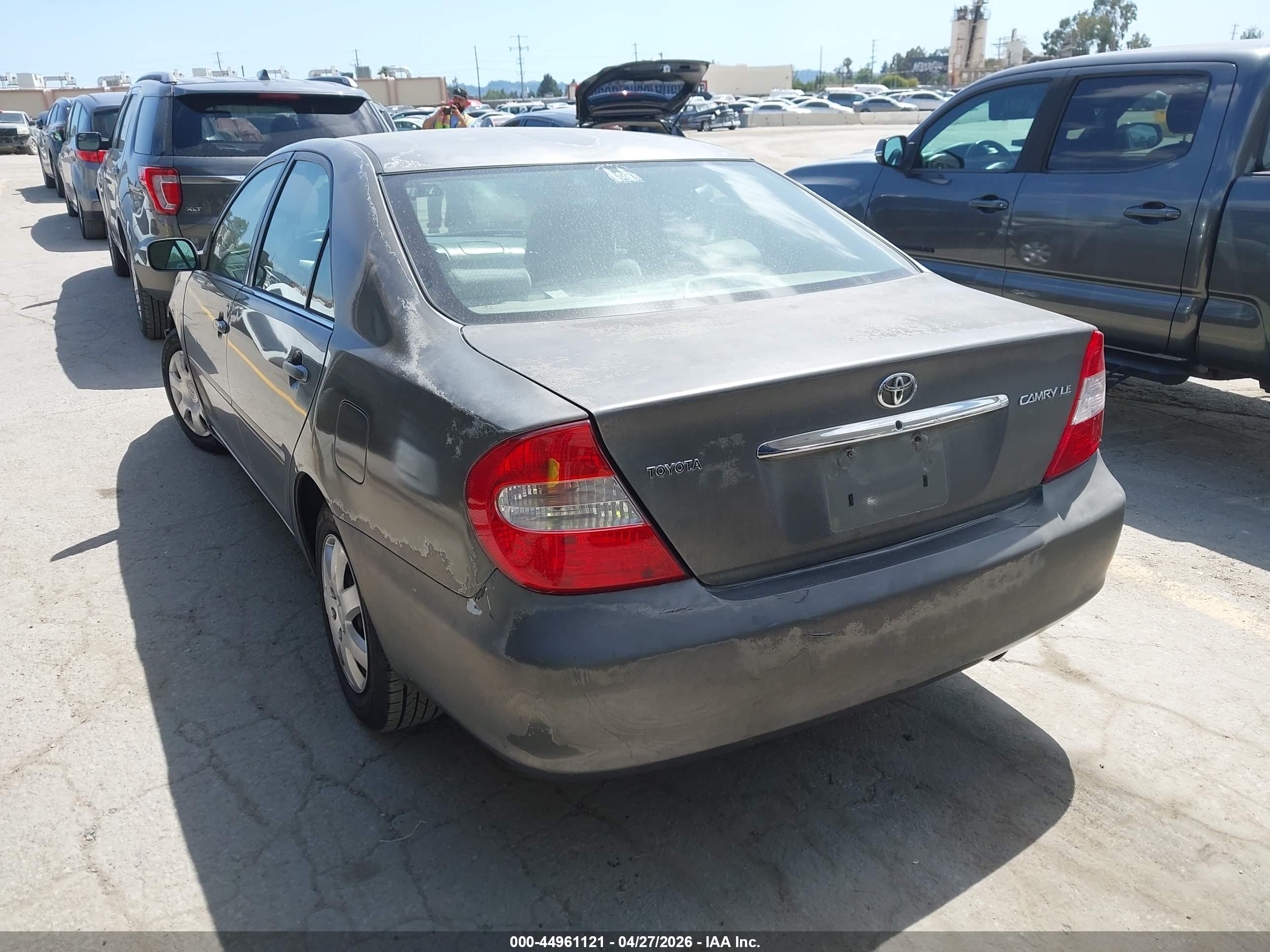TOYOTA CAMRY image 3