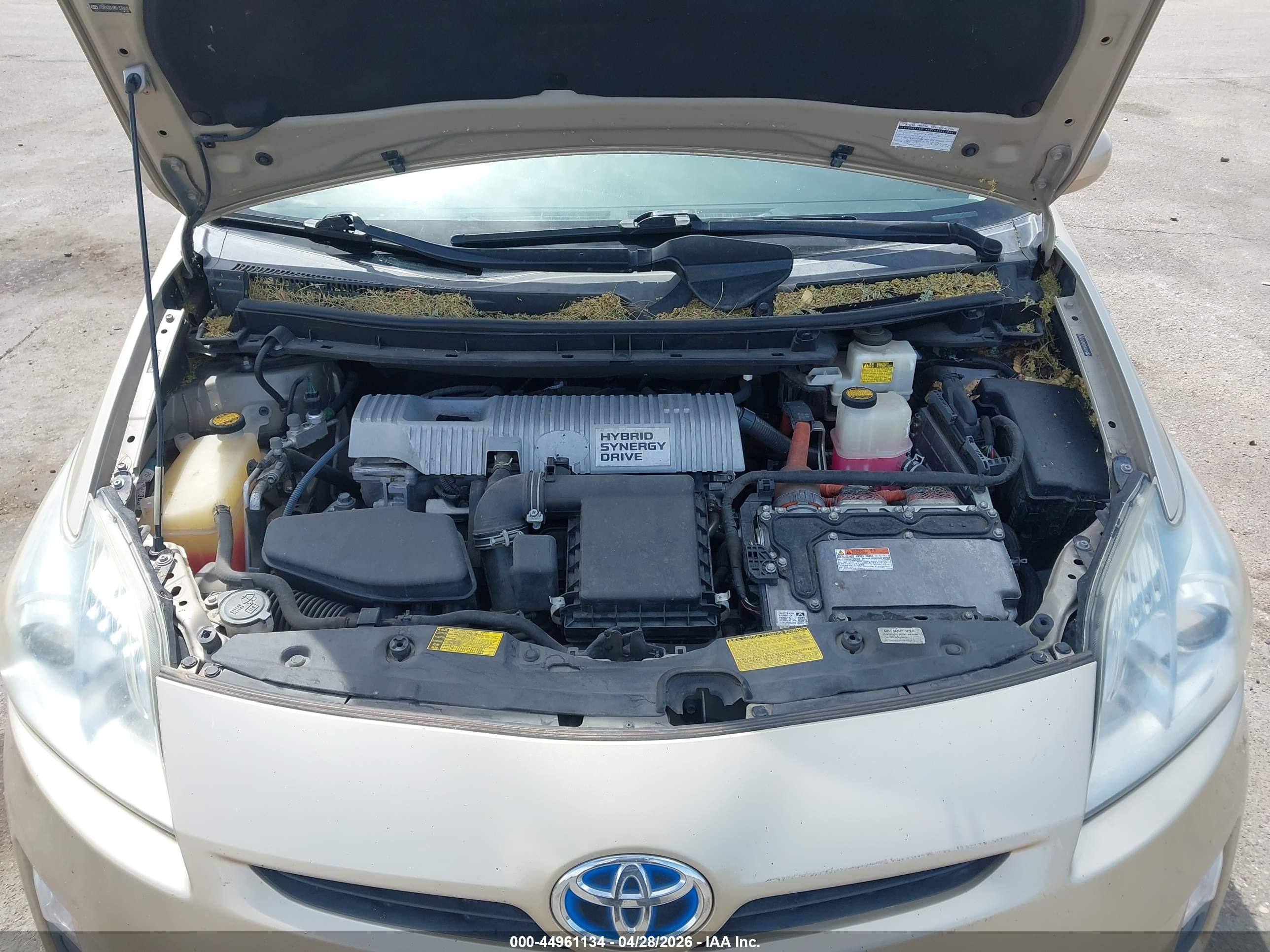 TOYOTA PRIUS image 10