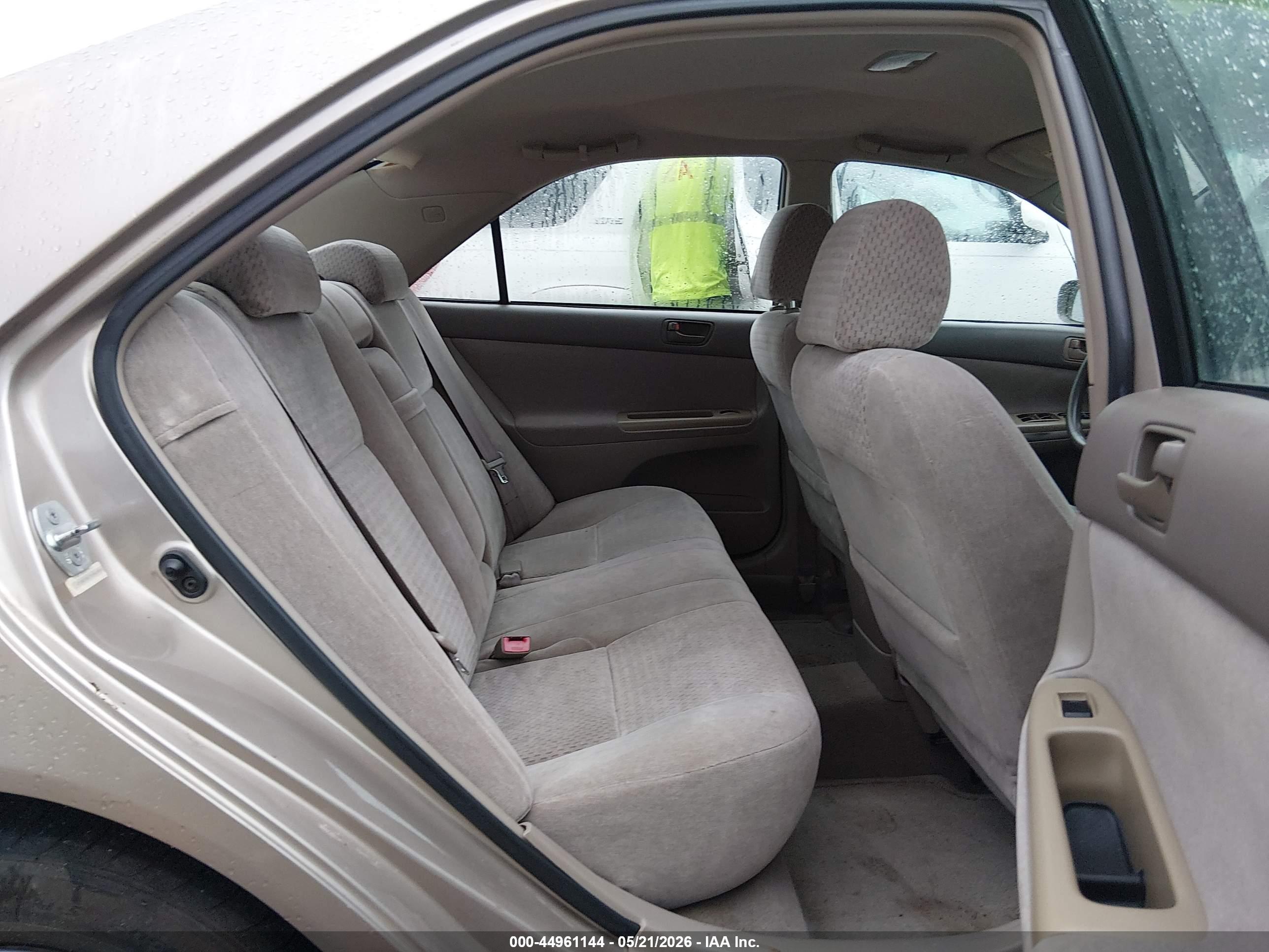 TOYOTA CAMRY image 8