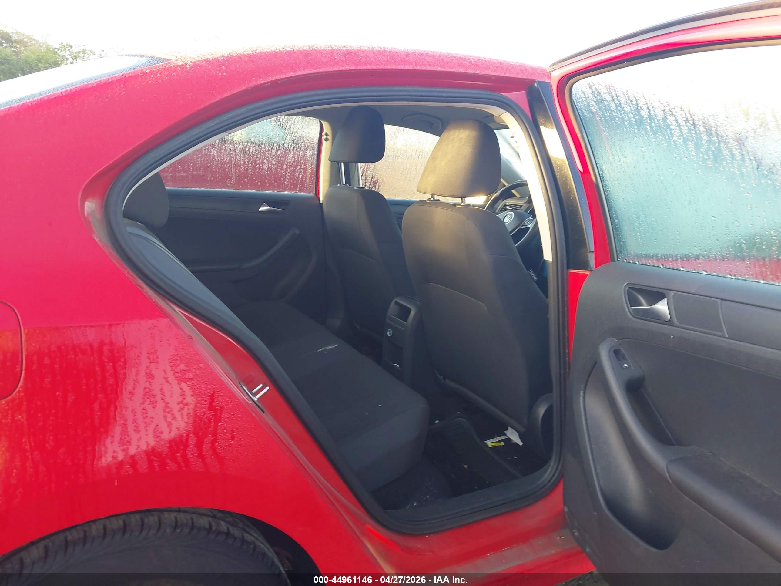 VOLKSWAGEN JETTA image 8