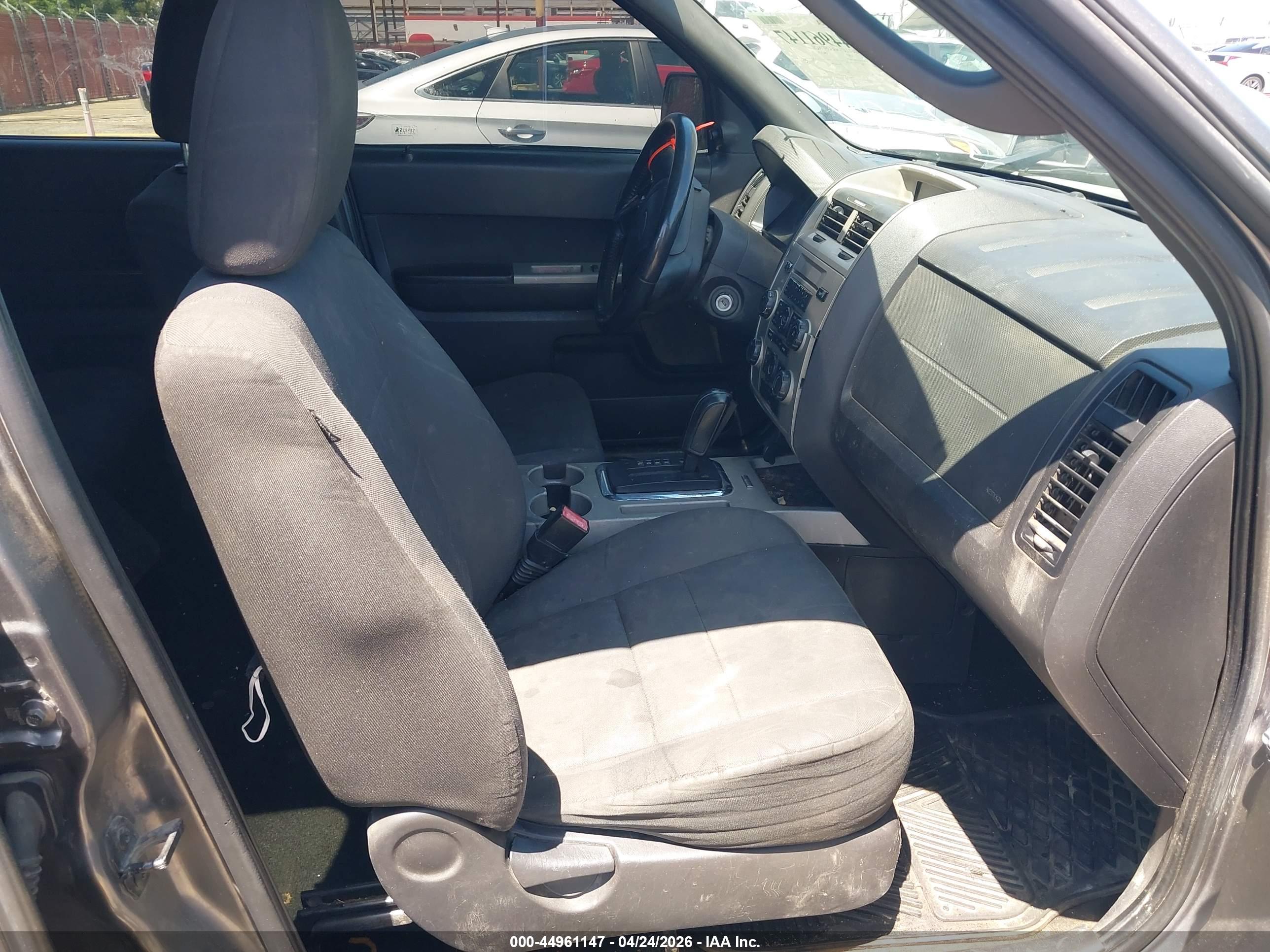 FORD ESCAPE image 5