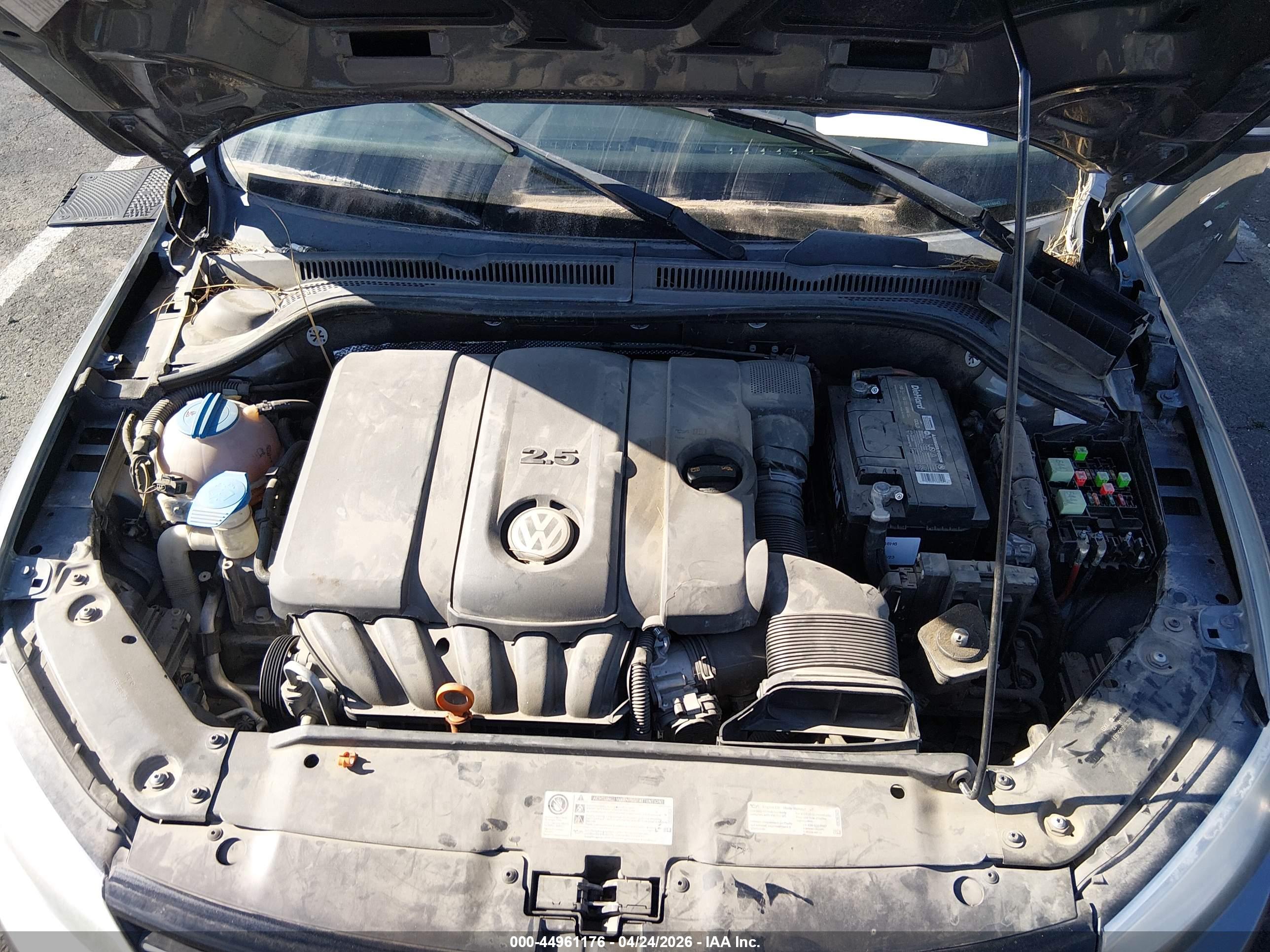 VOLKSWAGEN JETTA image 10