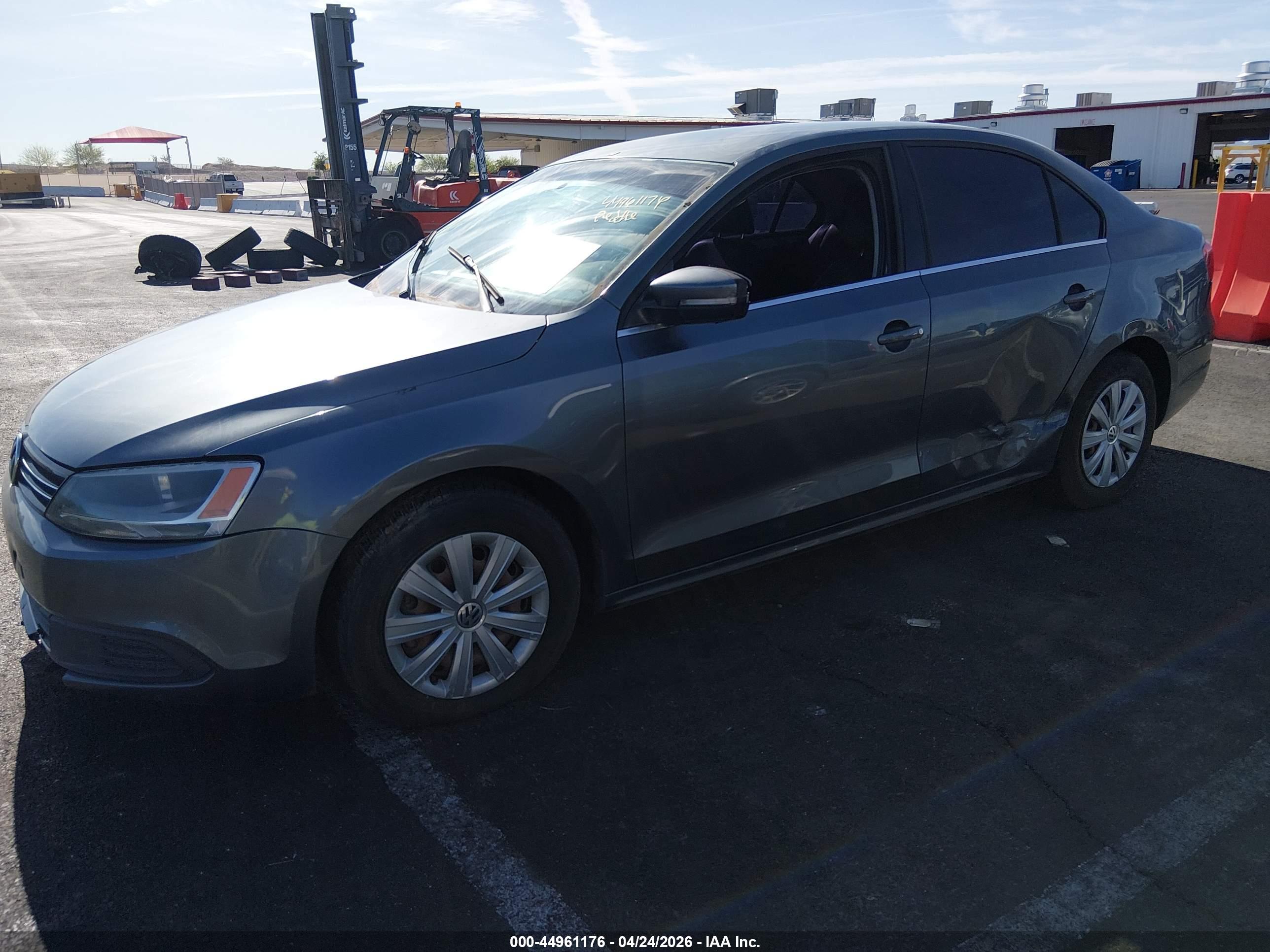 VOLKSWAGEN JETTA image 2