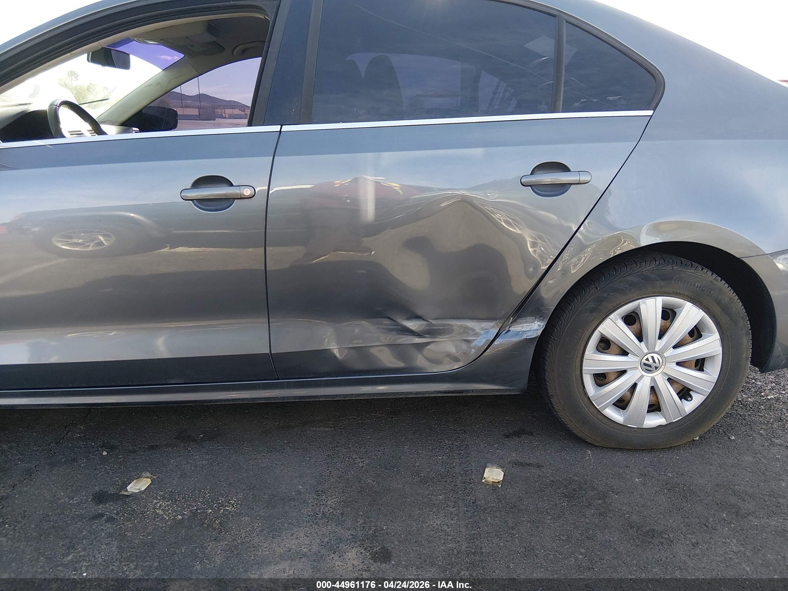 VOLKSWAGEN JETTA image 6