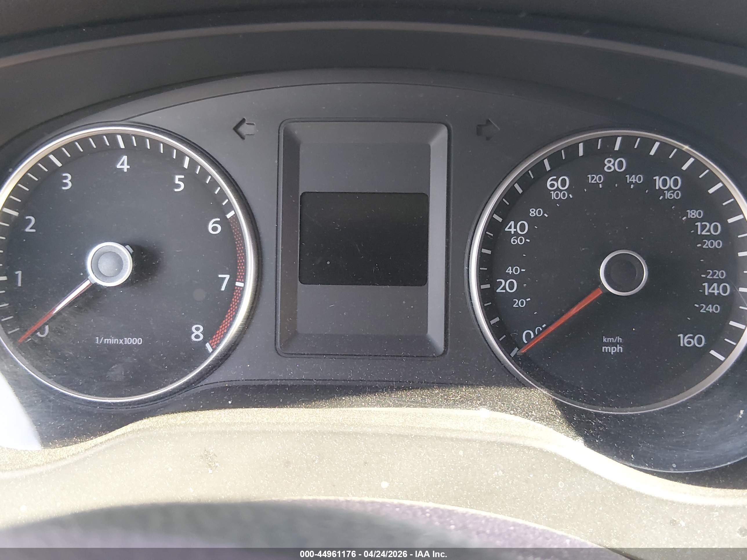 VOLKSWAGEN JETTA image 7