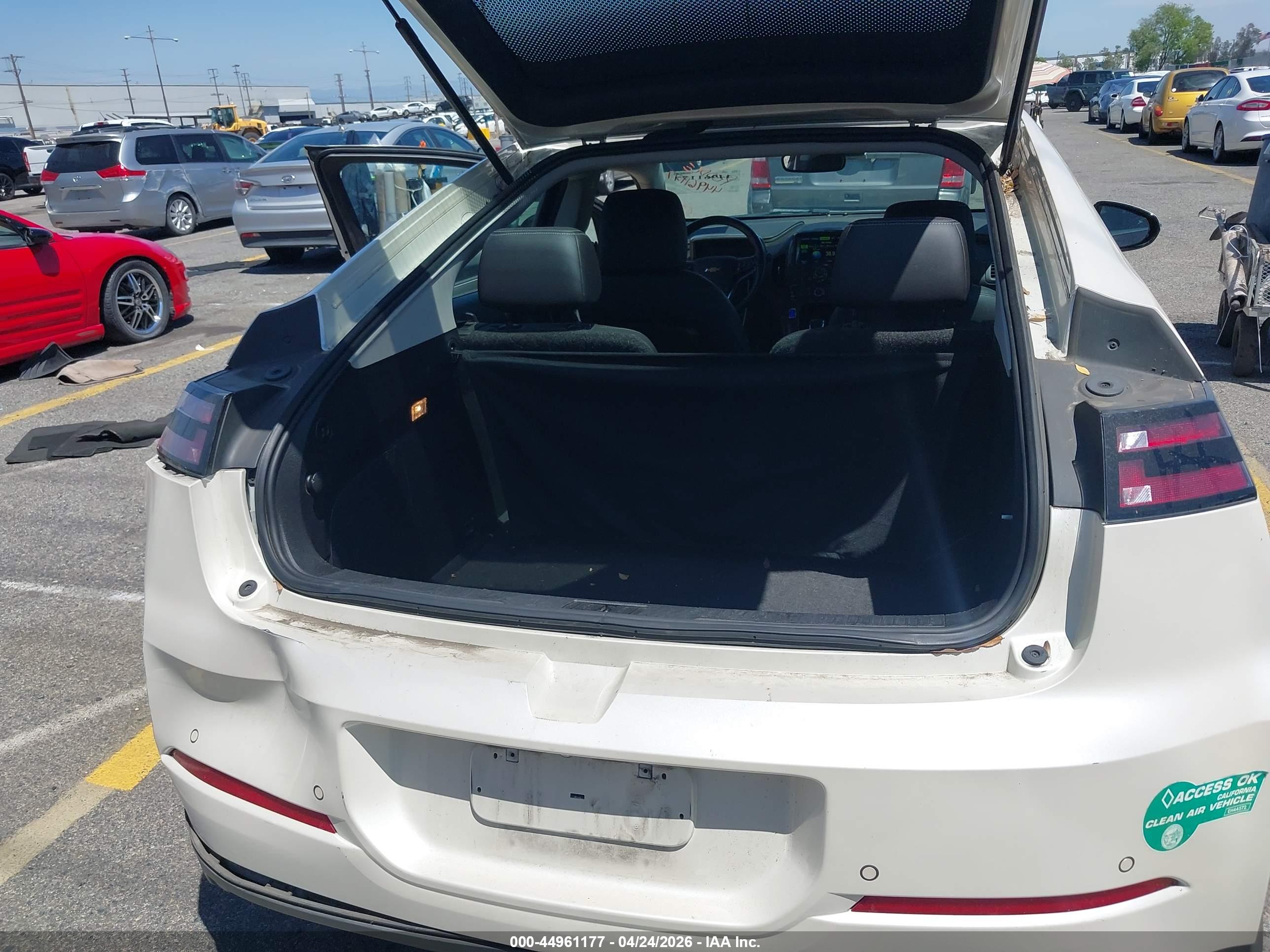 CHEVROLET VOLT image 10