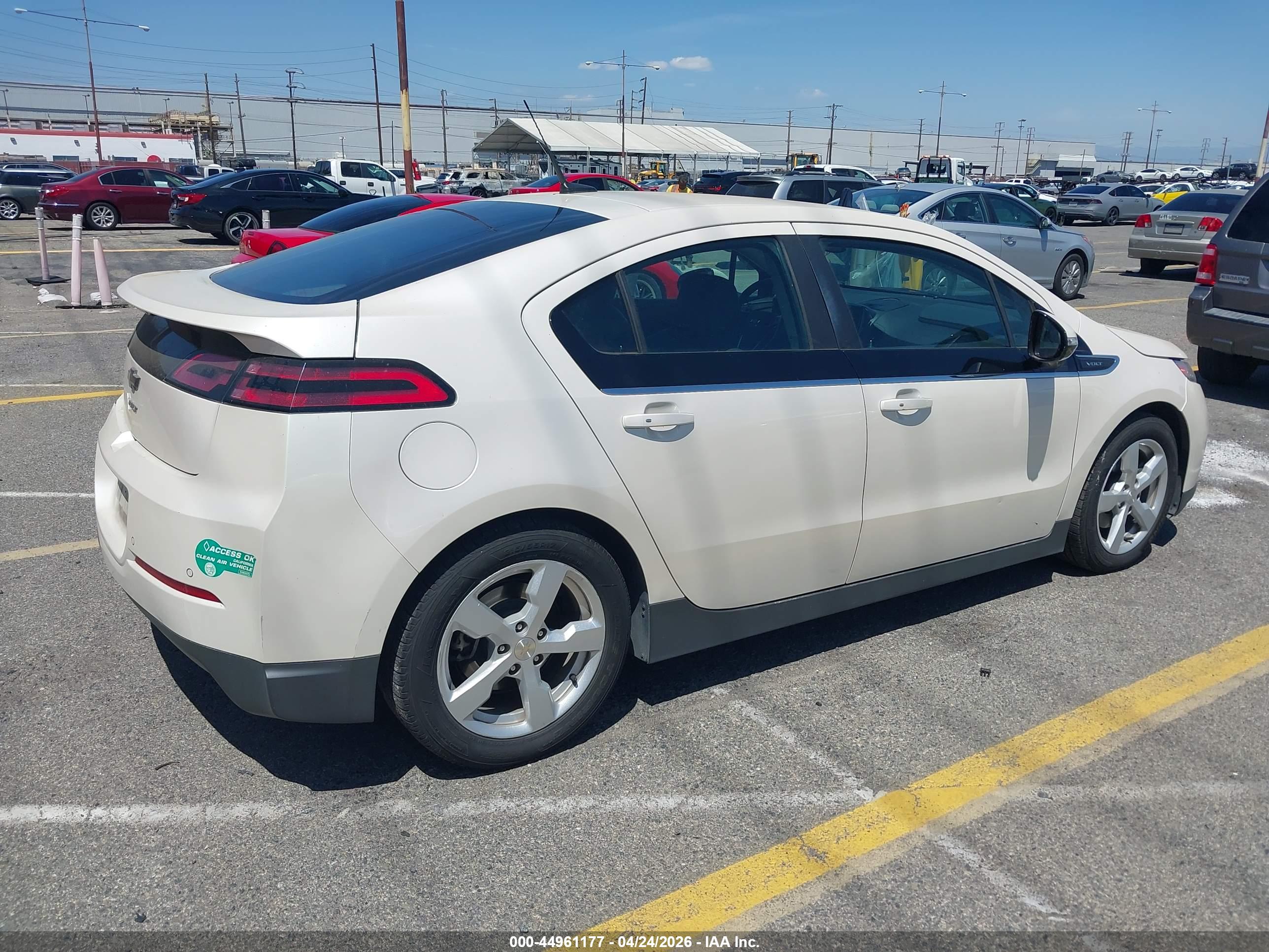 CHEVROLET VOLT image 4