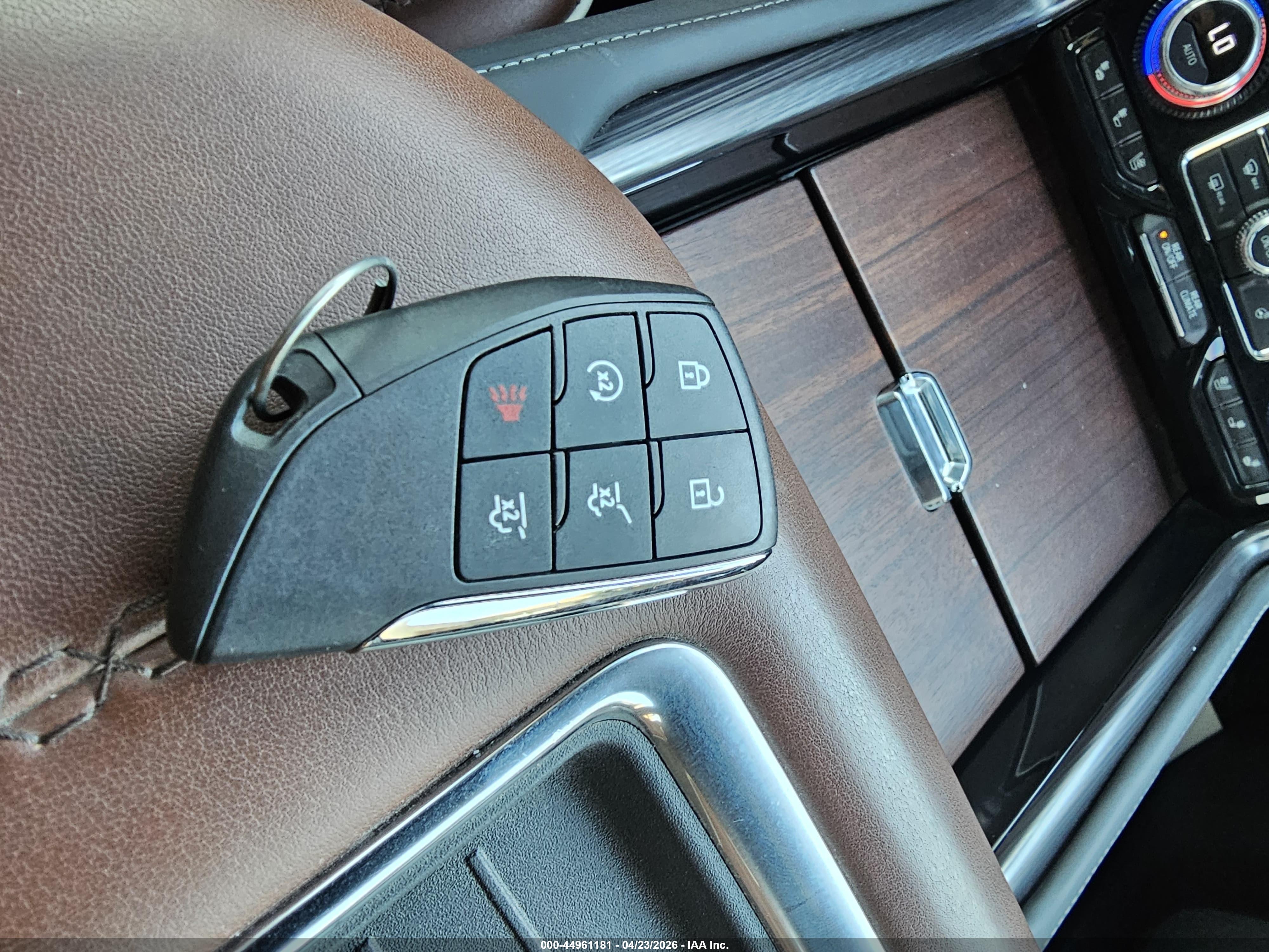 GMC YUKON image 11