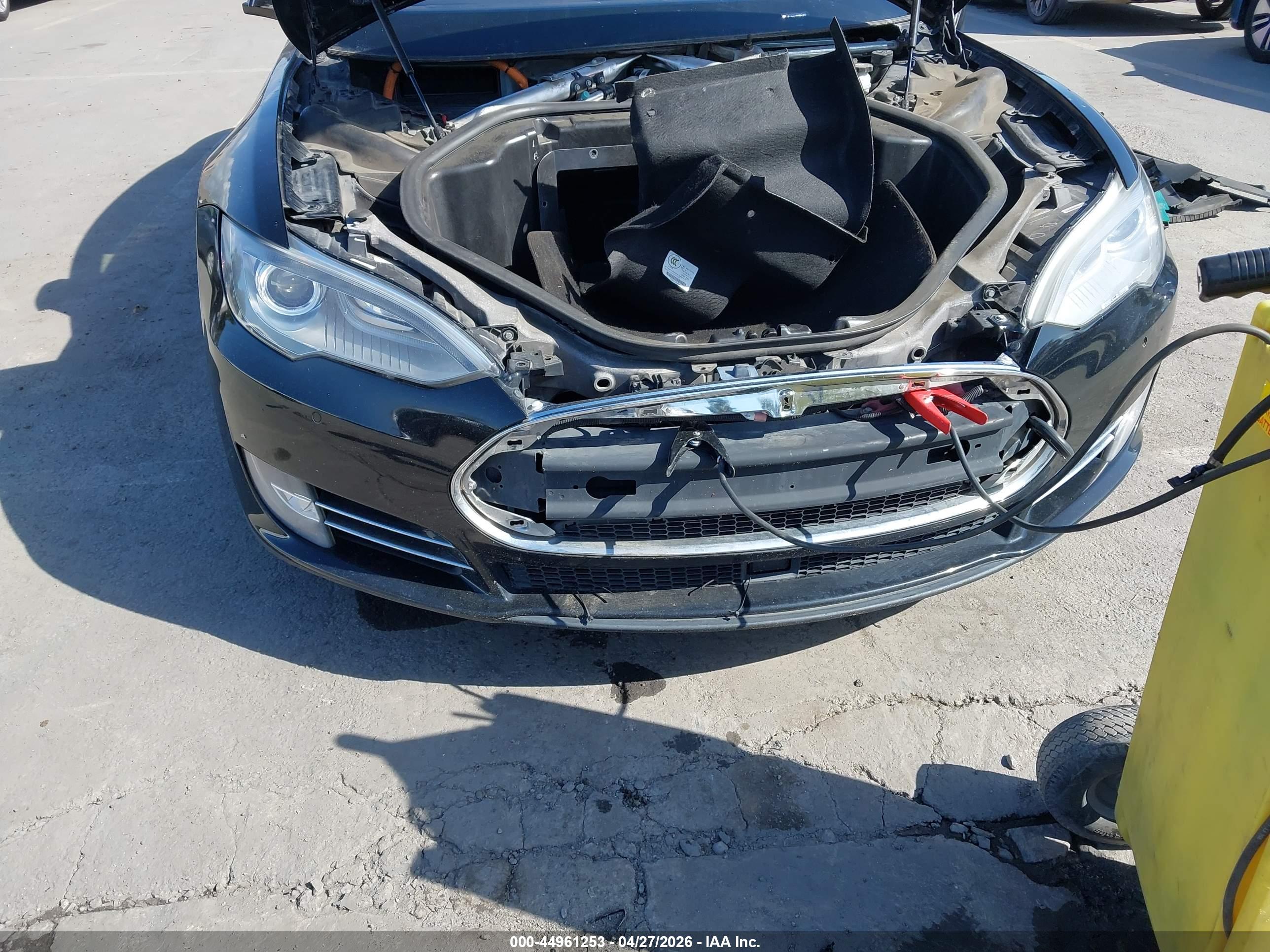 TESLA MODEL image 6