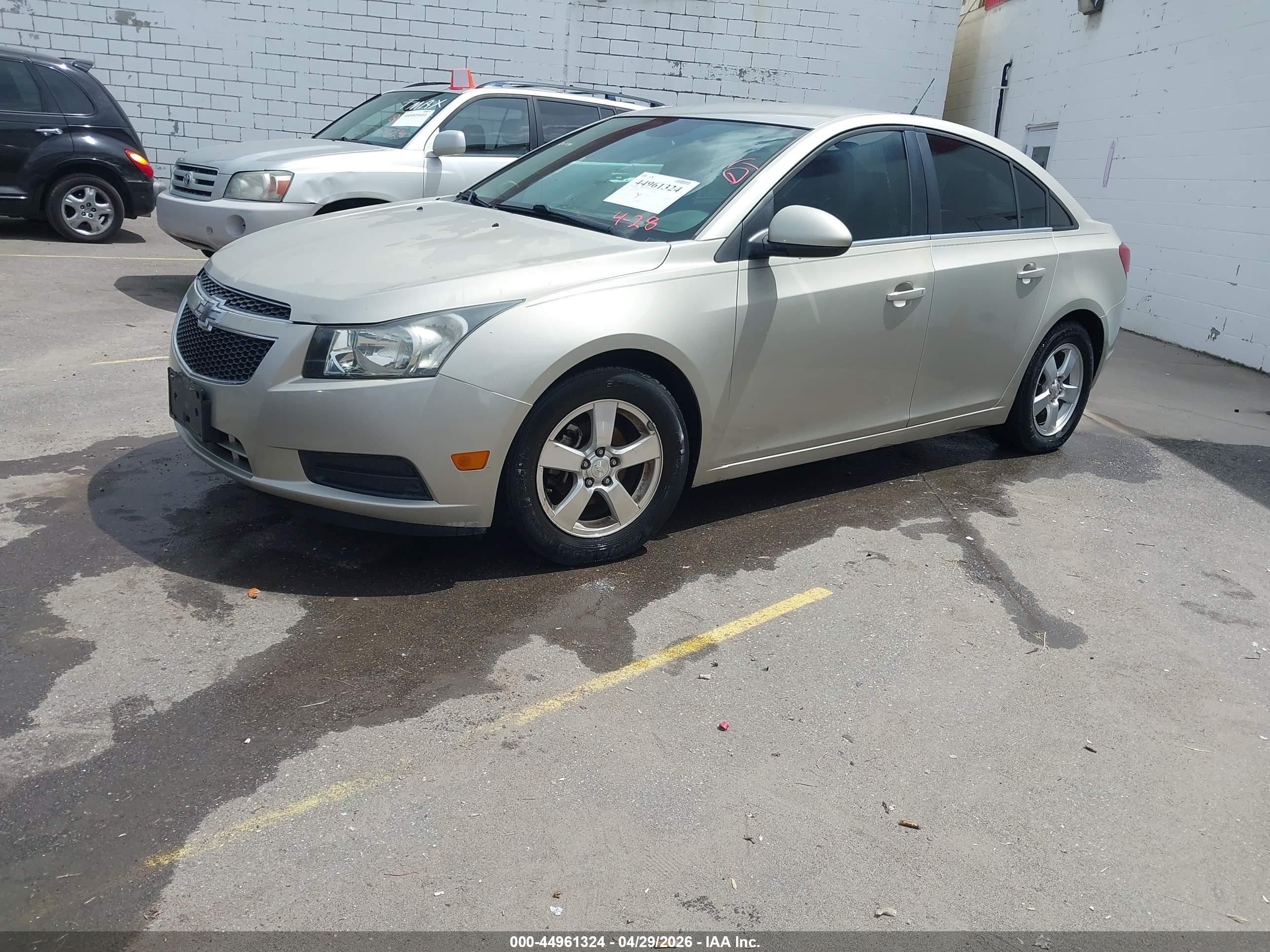 CHEVROLET CRUZE image 2