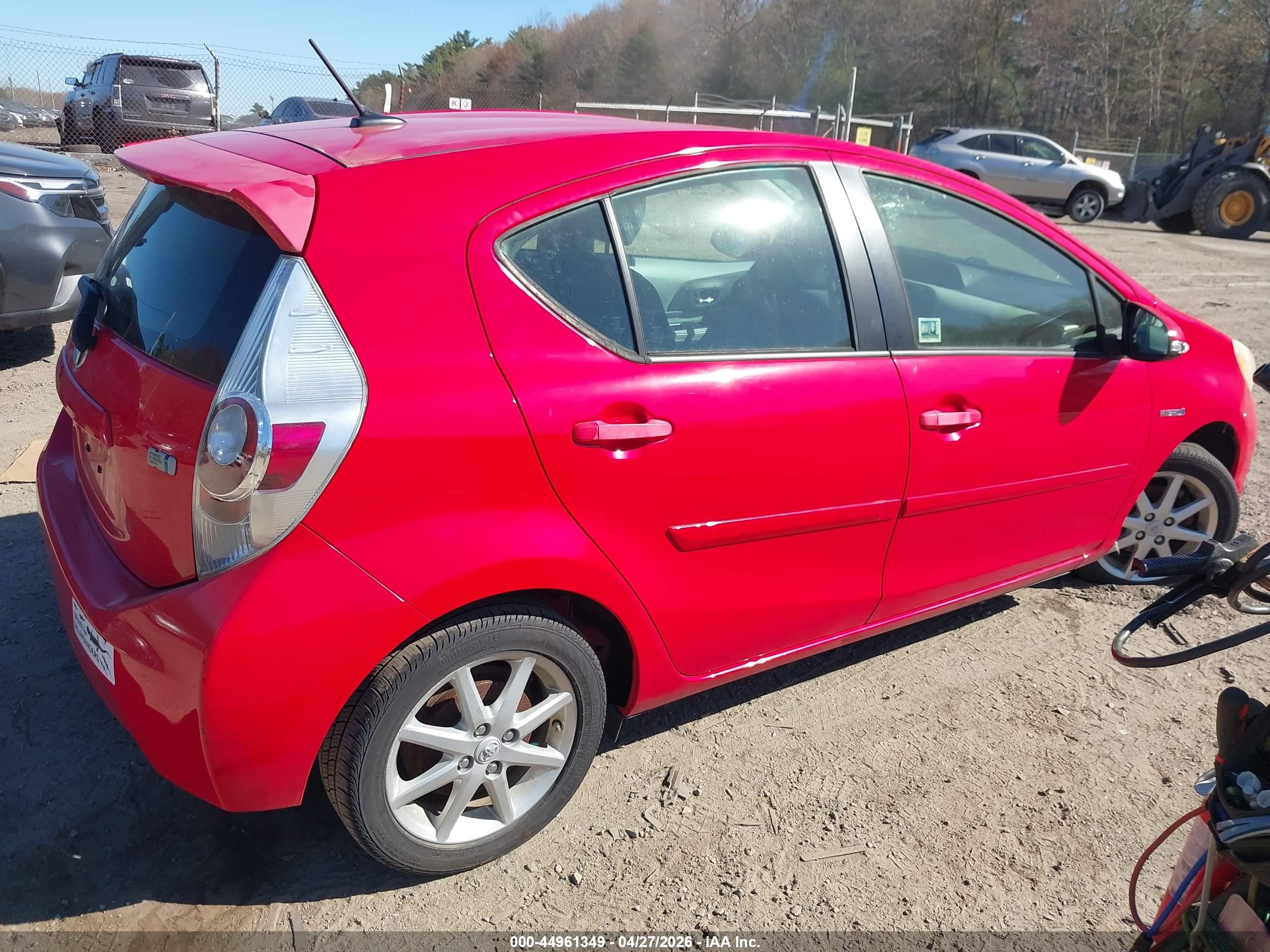 TOYOTA PRIUS image 4