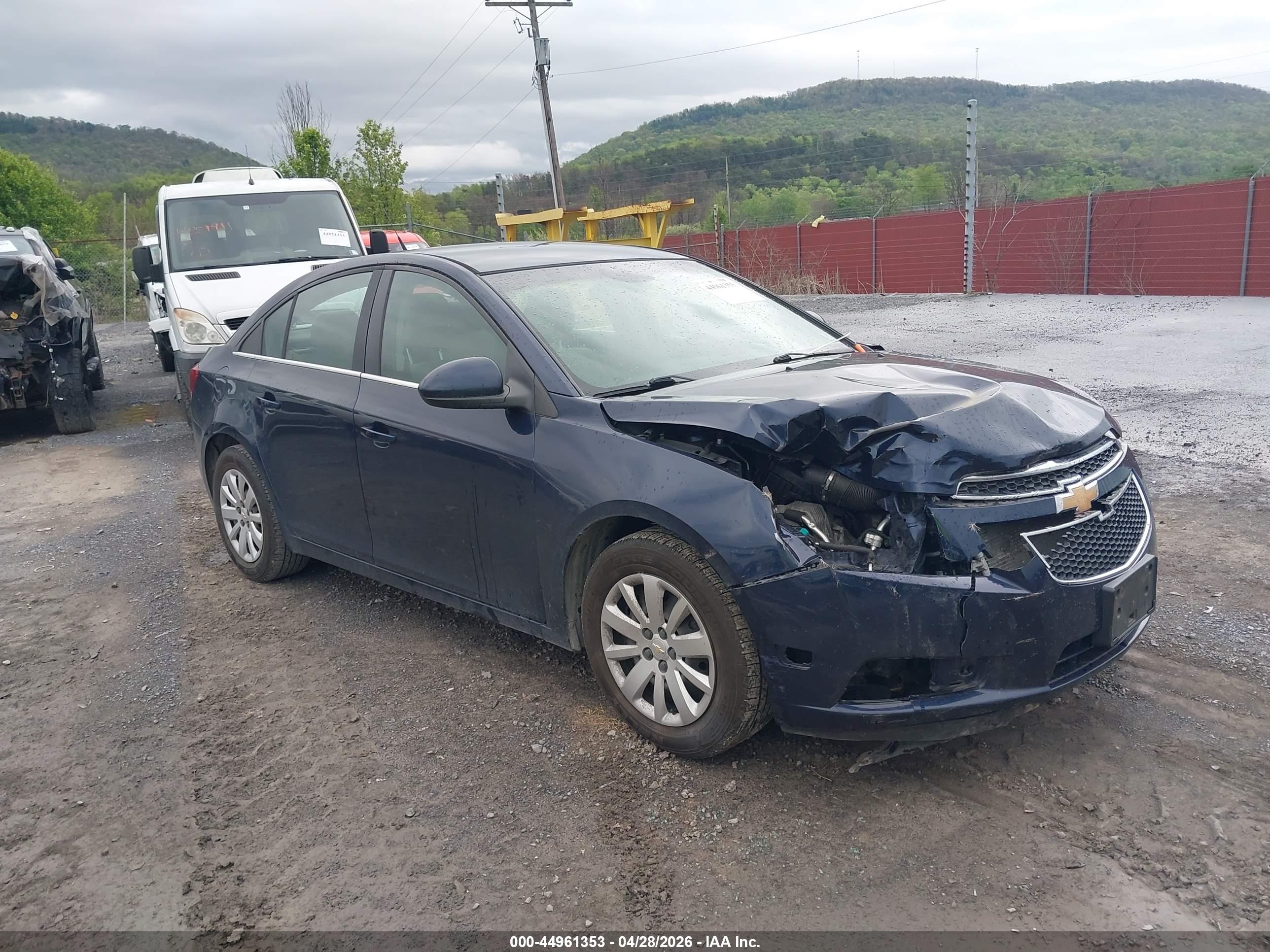 CHEVROLET CRUZE image 6