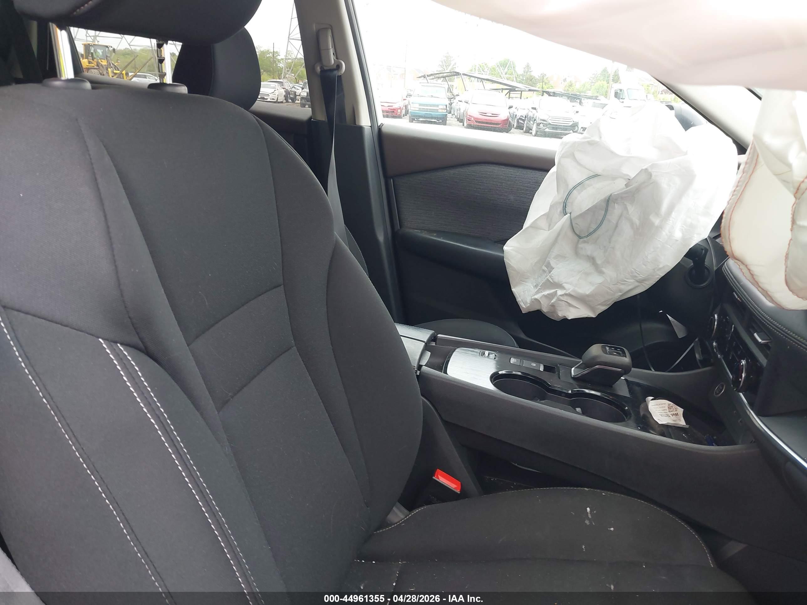NISSAN ROGUE image 5