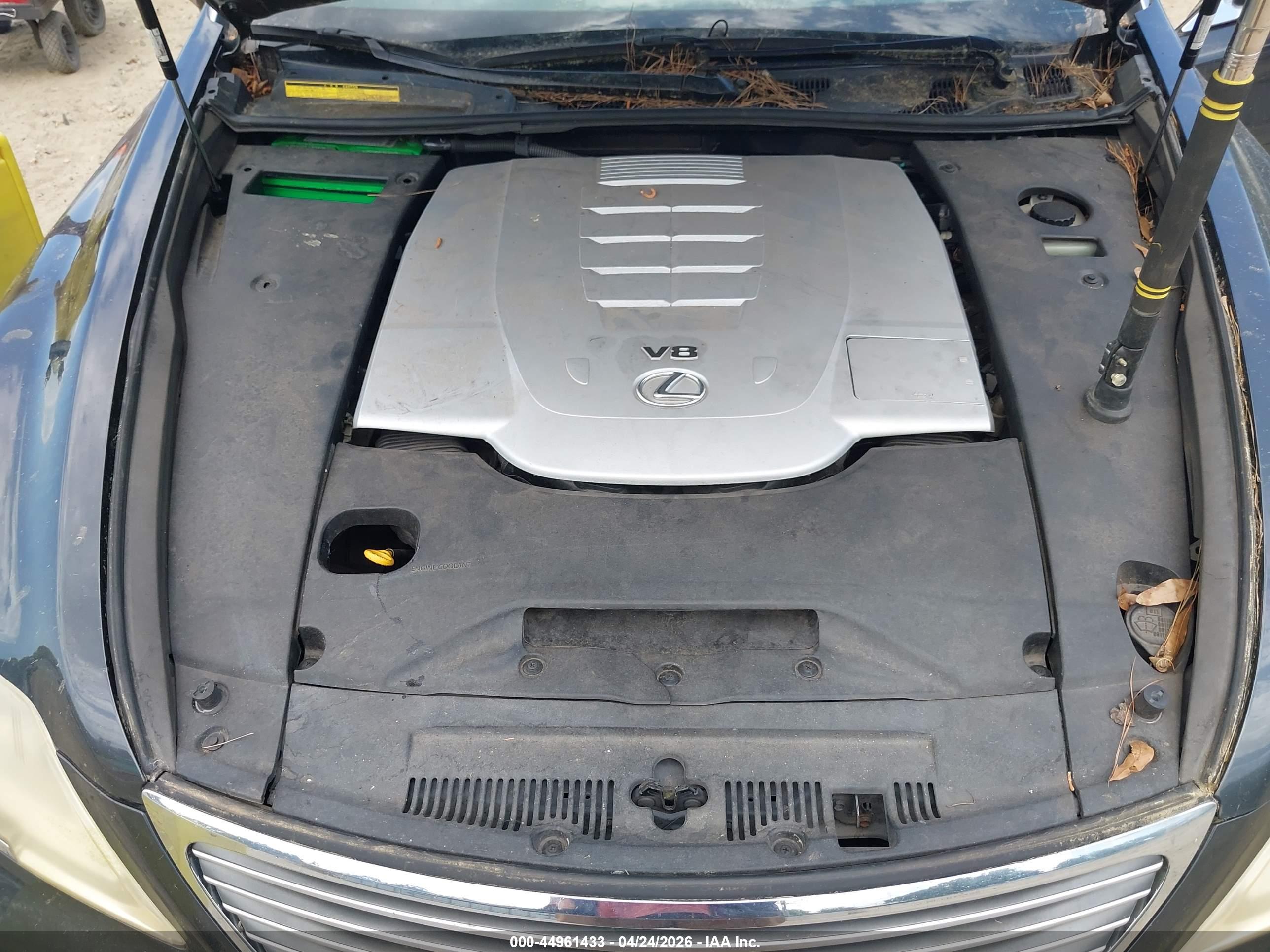 LEXUS LS image 10