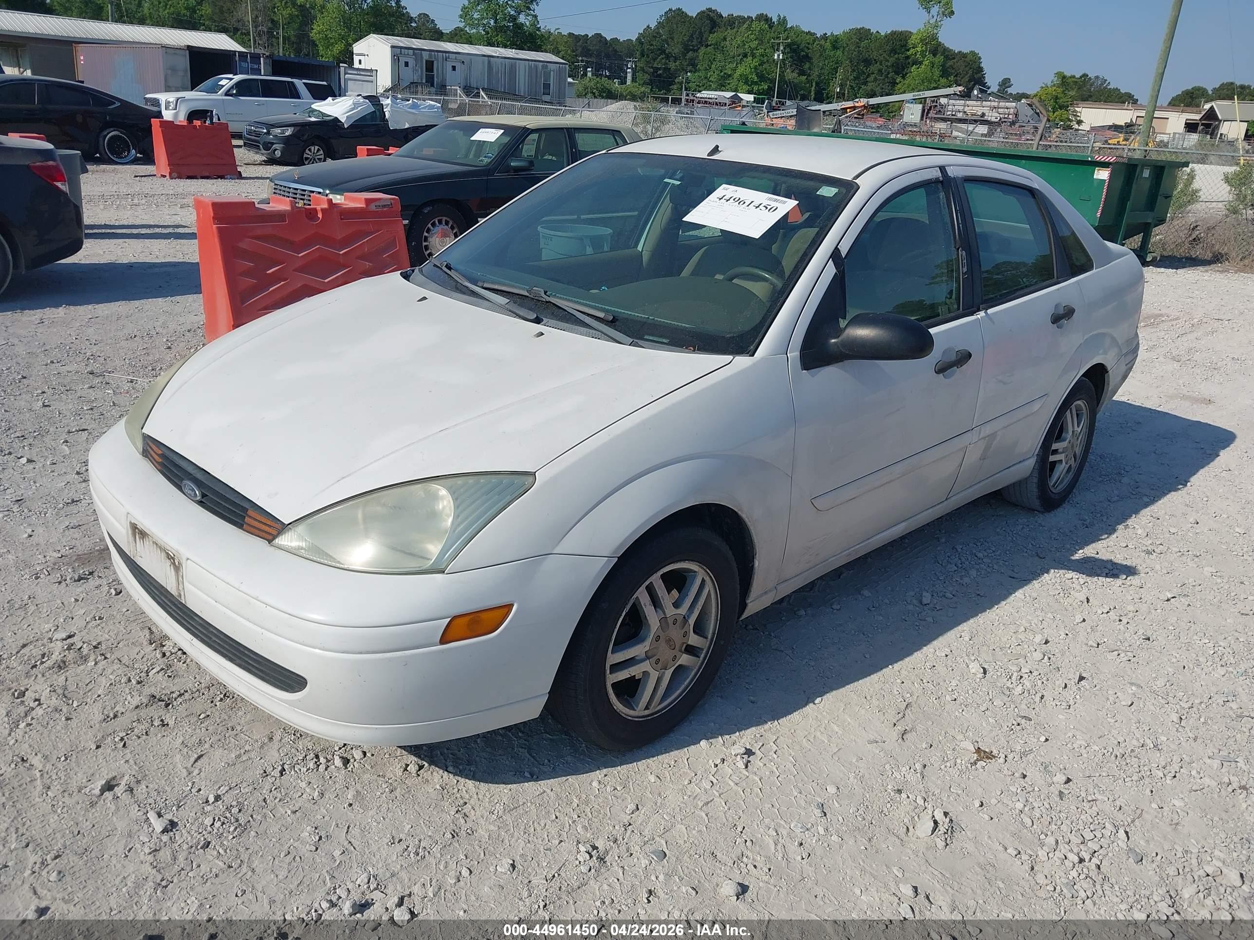 FORD FOCUS image 2