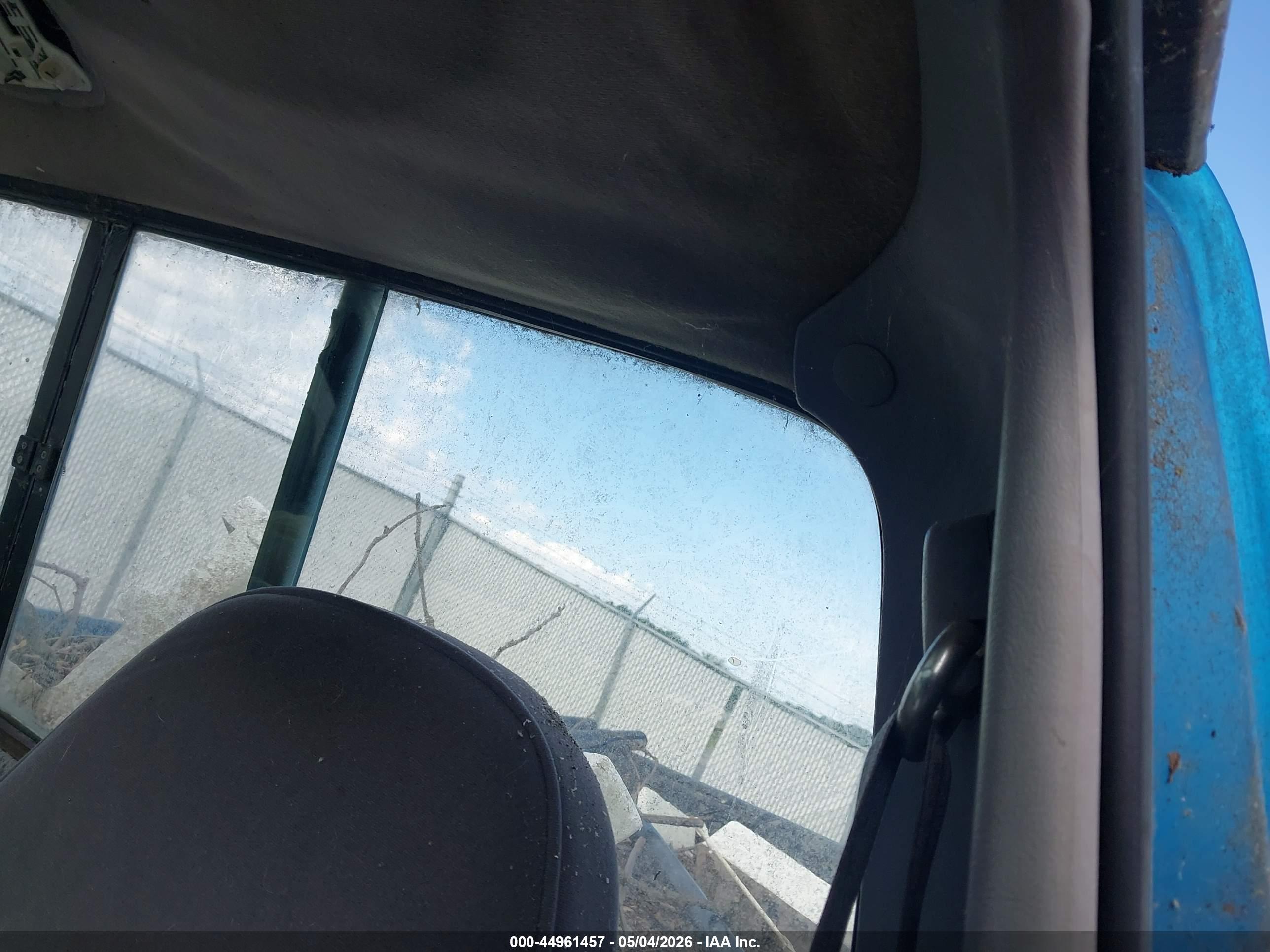FORD RANGER image 8