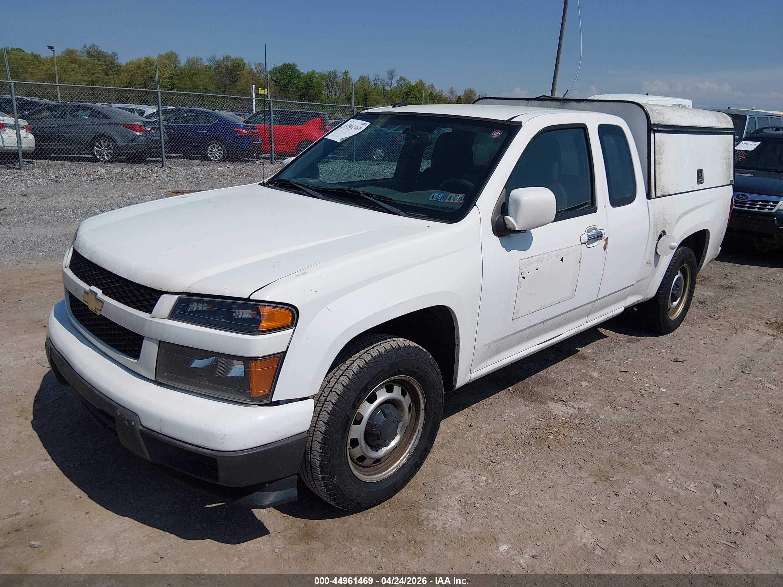 CHEVROLET COLORADO image 2