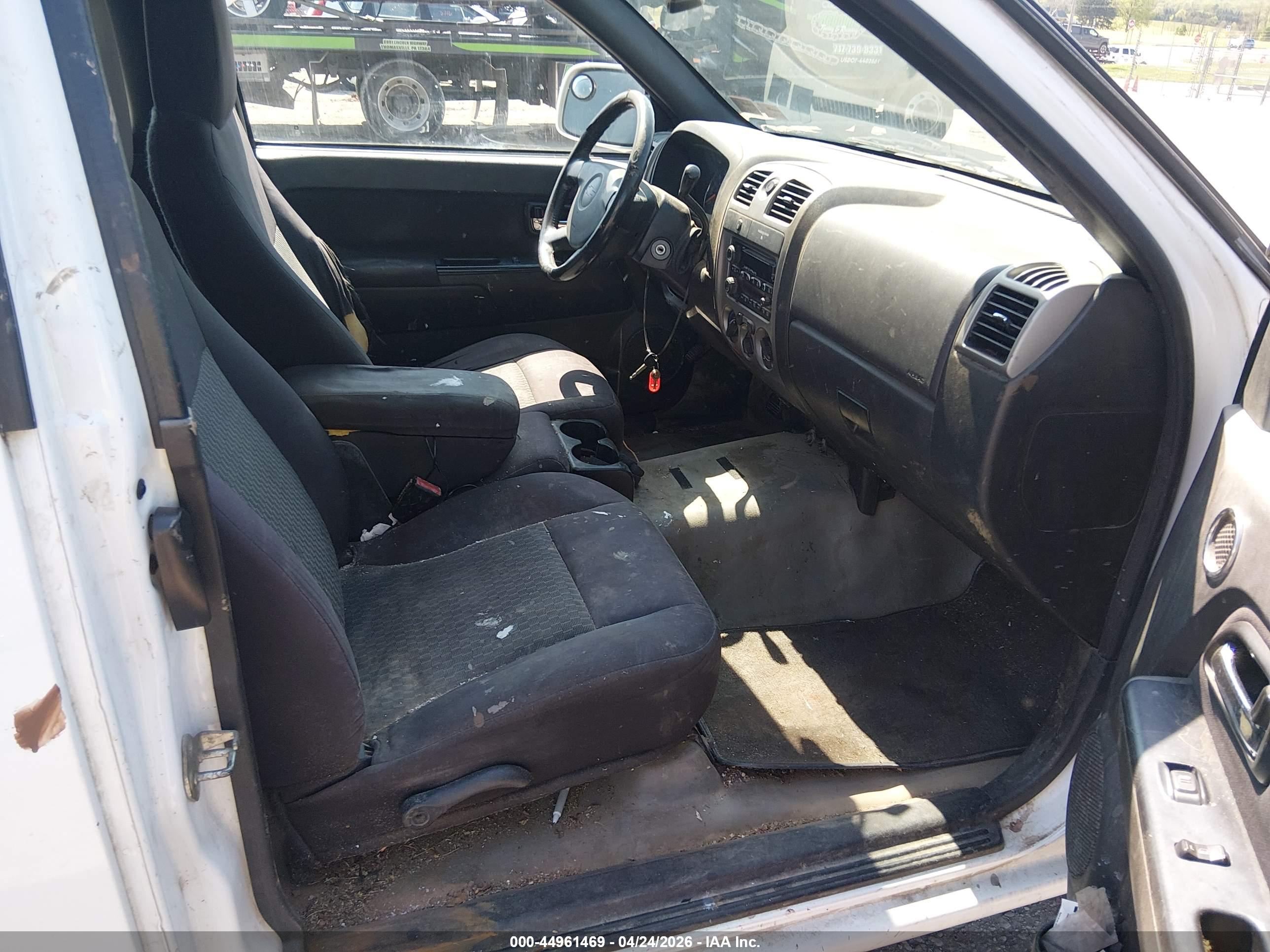 CHEVROLET COLORADO image 5