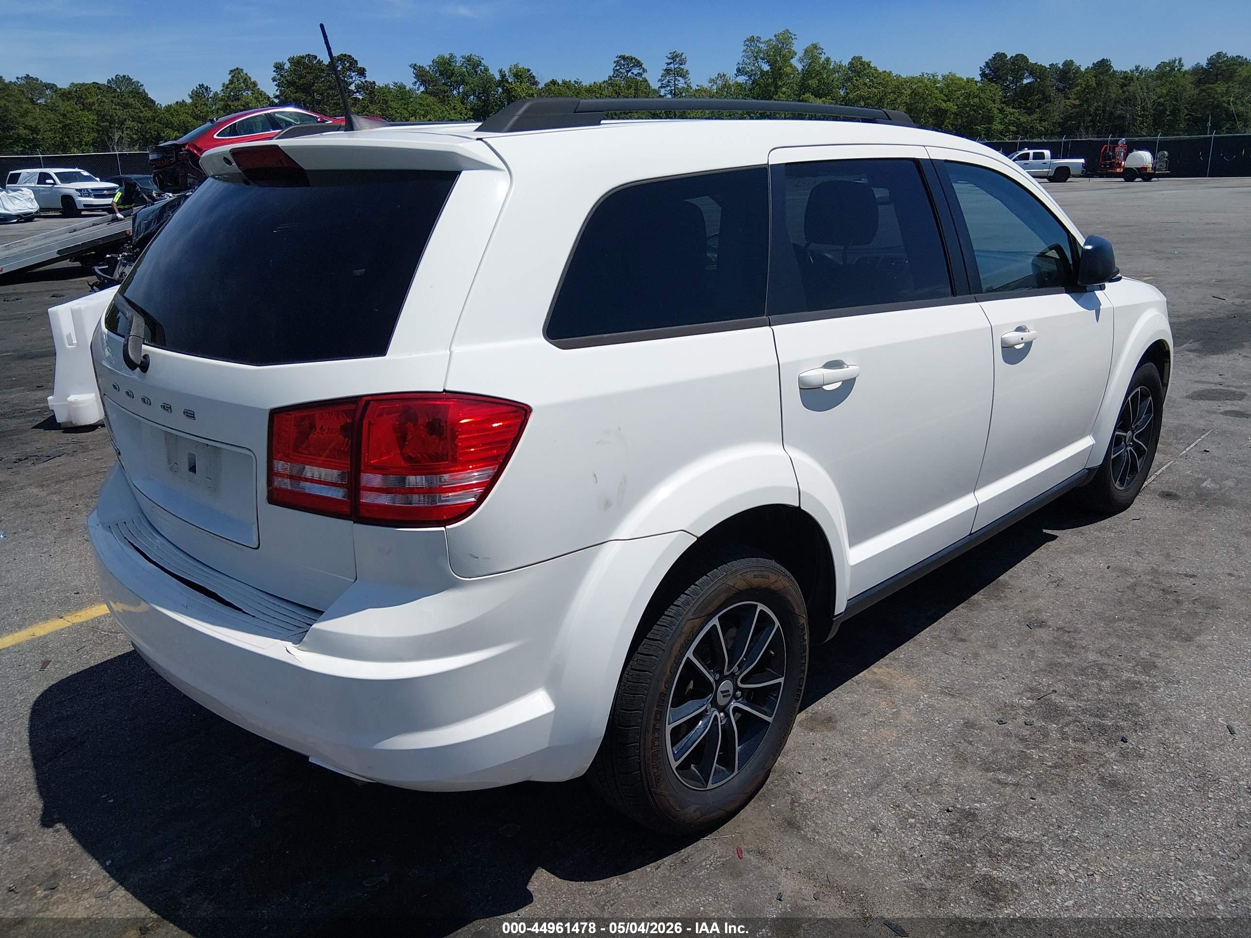DODGE JOURNEY image 4