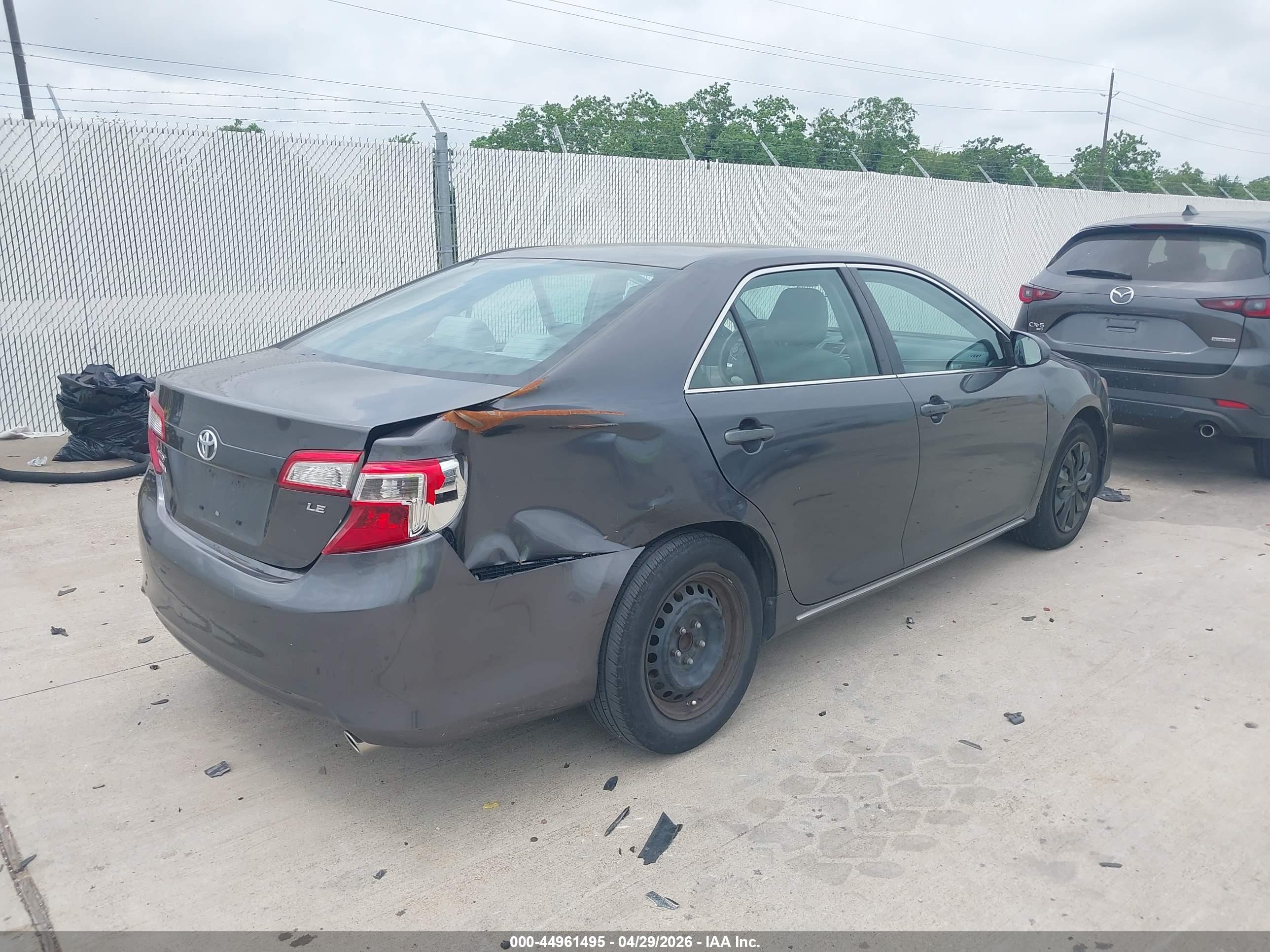 TOYOTA CAMRY image 4