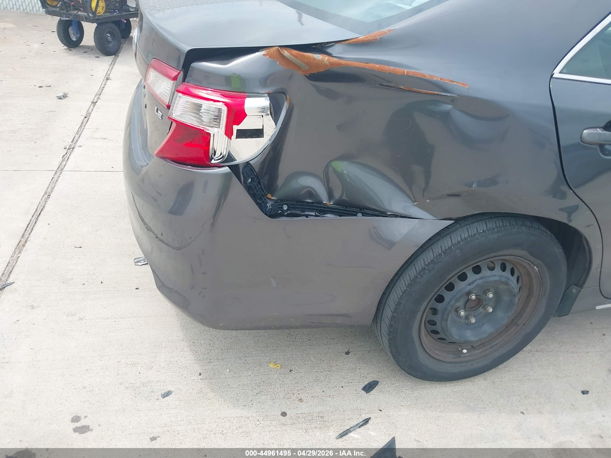 TOYOTA CAMRY image 6